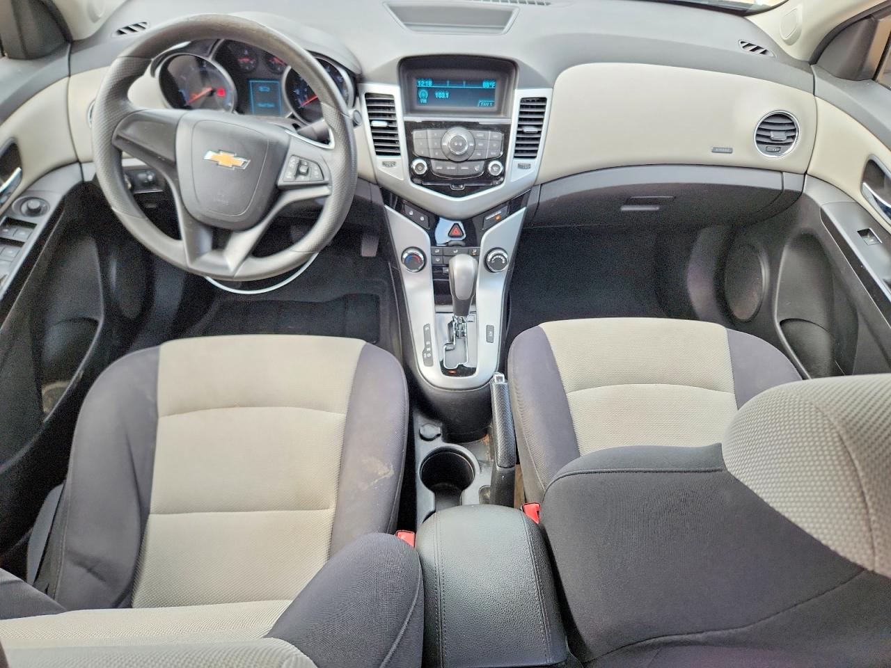 2014 Chevrolet Cruze Ls White vin: 1G1PA5SH2E7401598