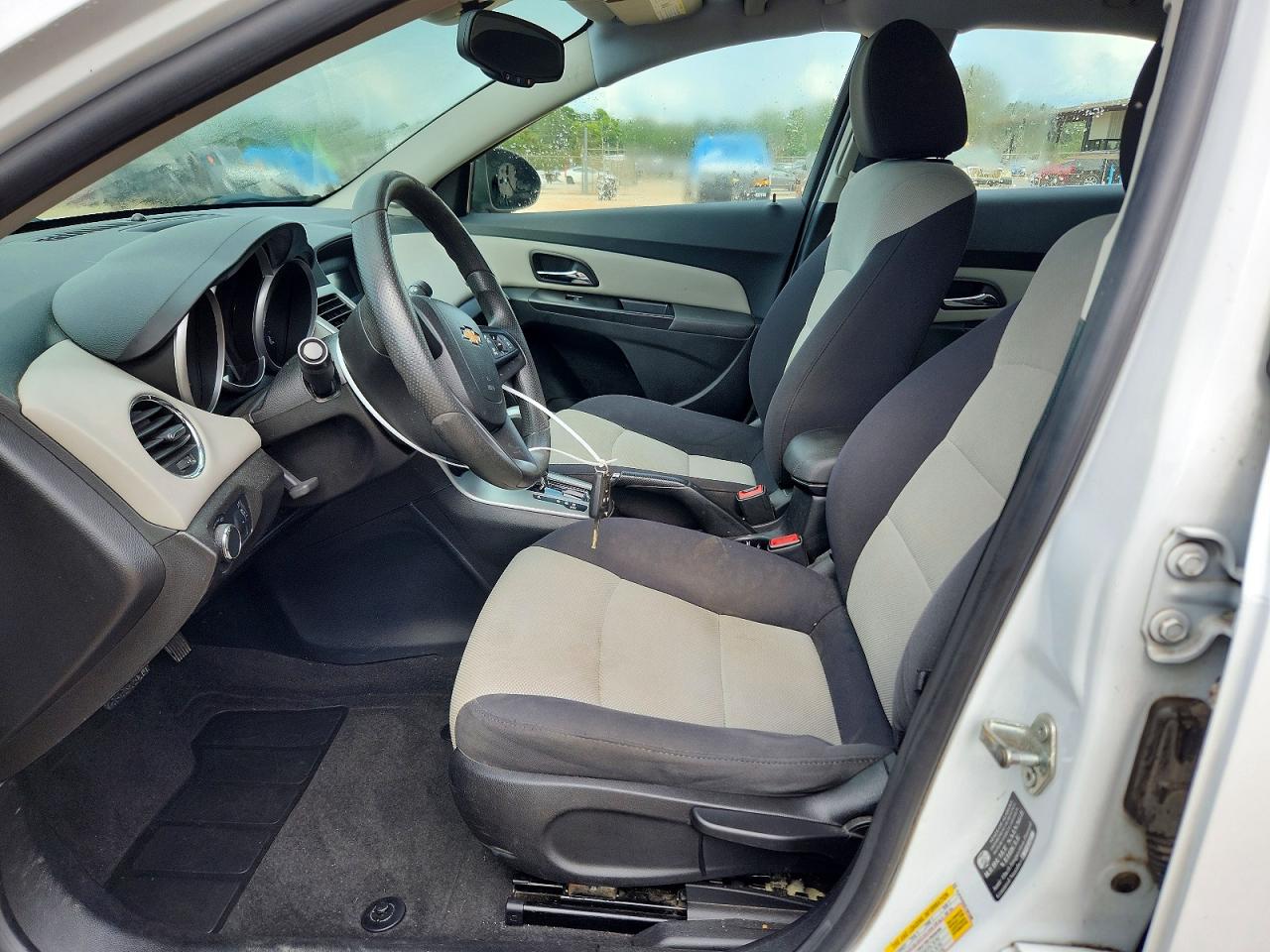 2014 Chevrolet Cruze Ls White vin: 1G1PA5SH2E7401598