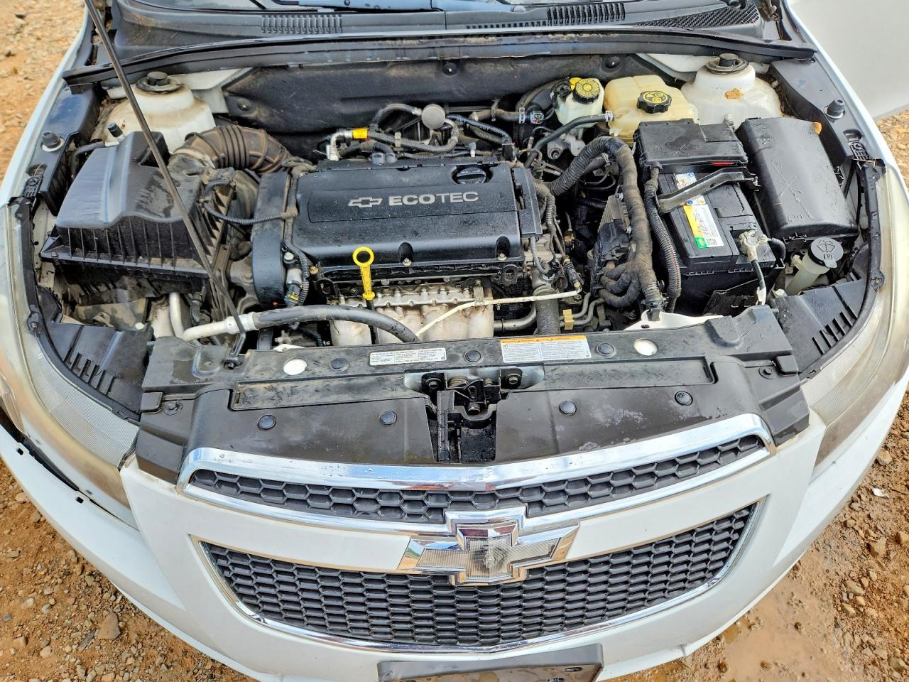 2014 Chevrolet Cruze Ls White vin: 1G1PA5SH2E7401598