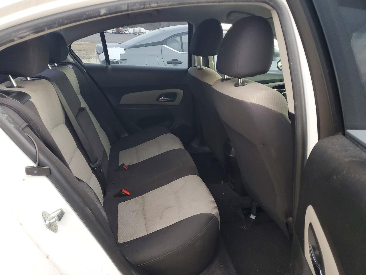 2014 Chevrolet Cruze Ls White vin: 1G1PA5SH2E7482702
