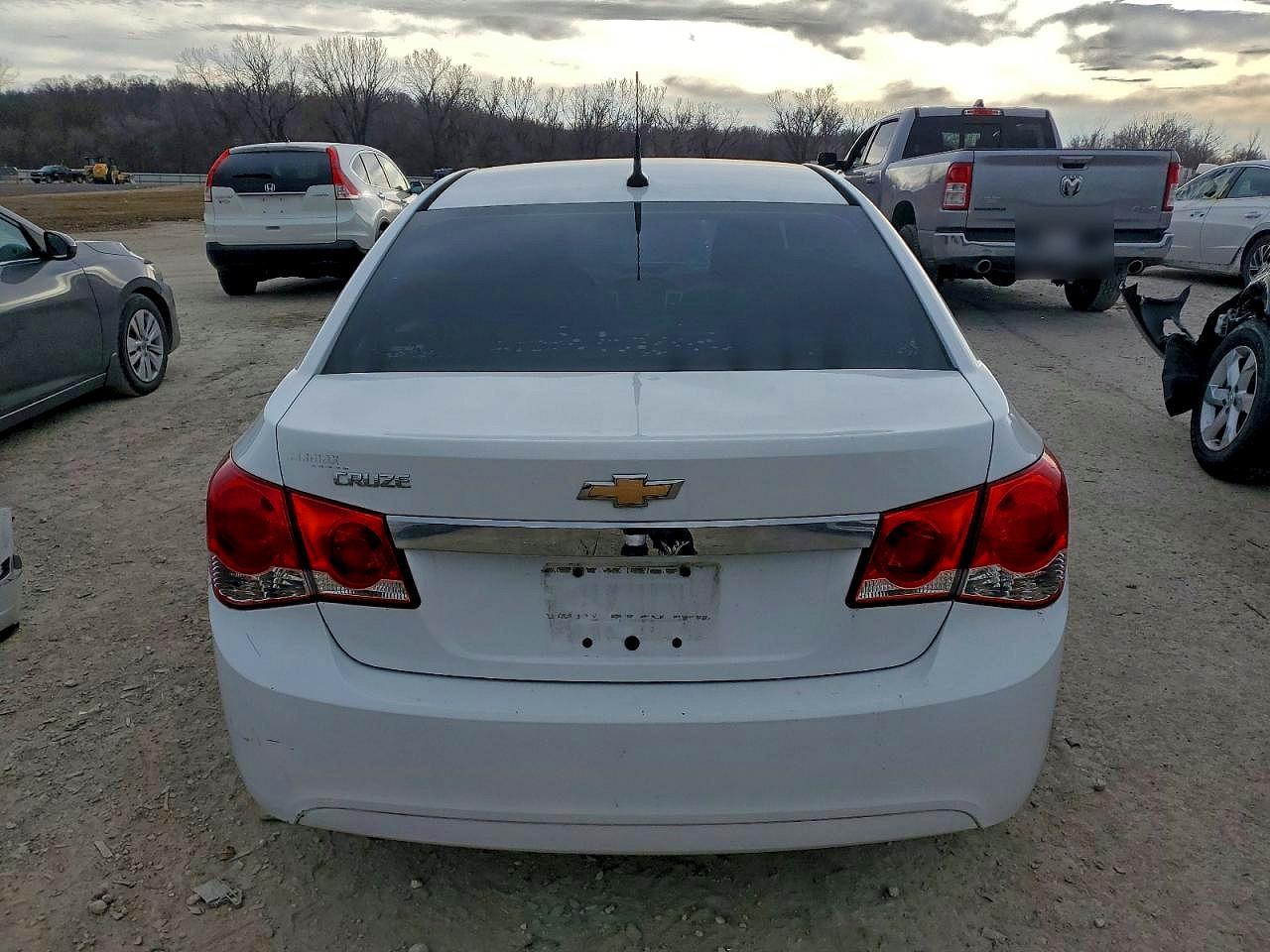 2014 Chevrolet Cruze Ls White vin: 1G1PA5SH2E7482702