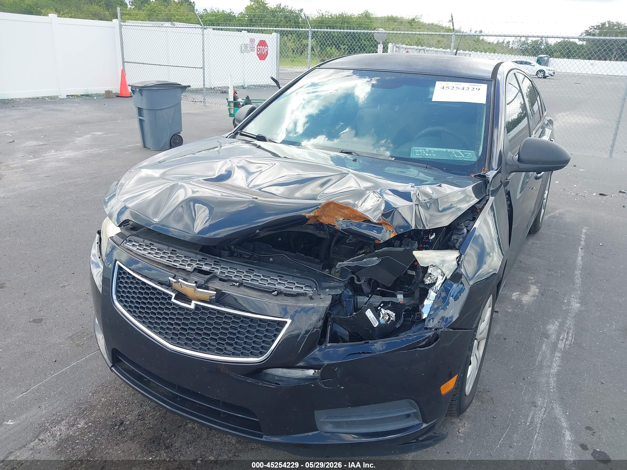 2014 Chevrolet Cruze Ls Auto Dark Blue vin: 1G1PA5SH2E7486653