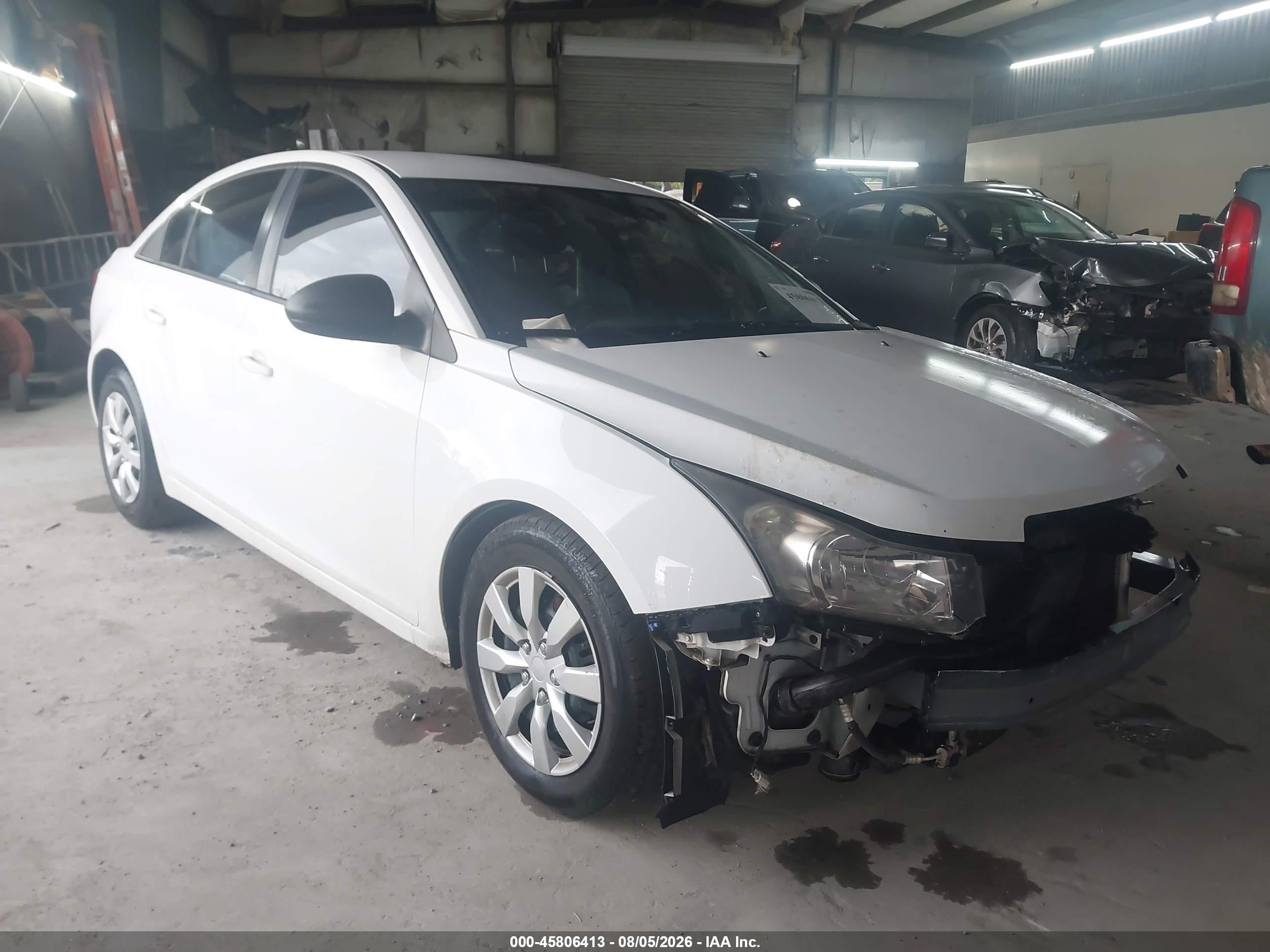 2015 Chevrolet Cruze Ls Auto White vin: 1G1PA5SH2F7132536