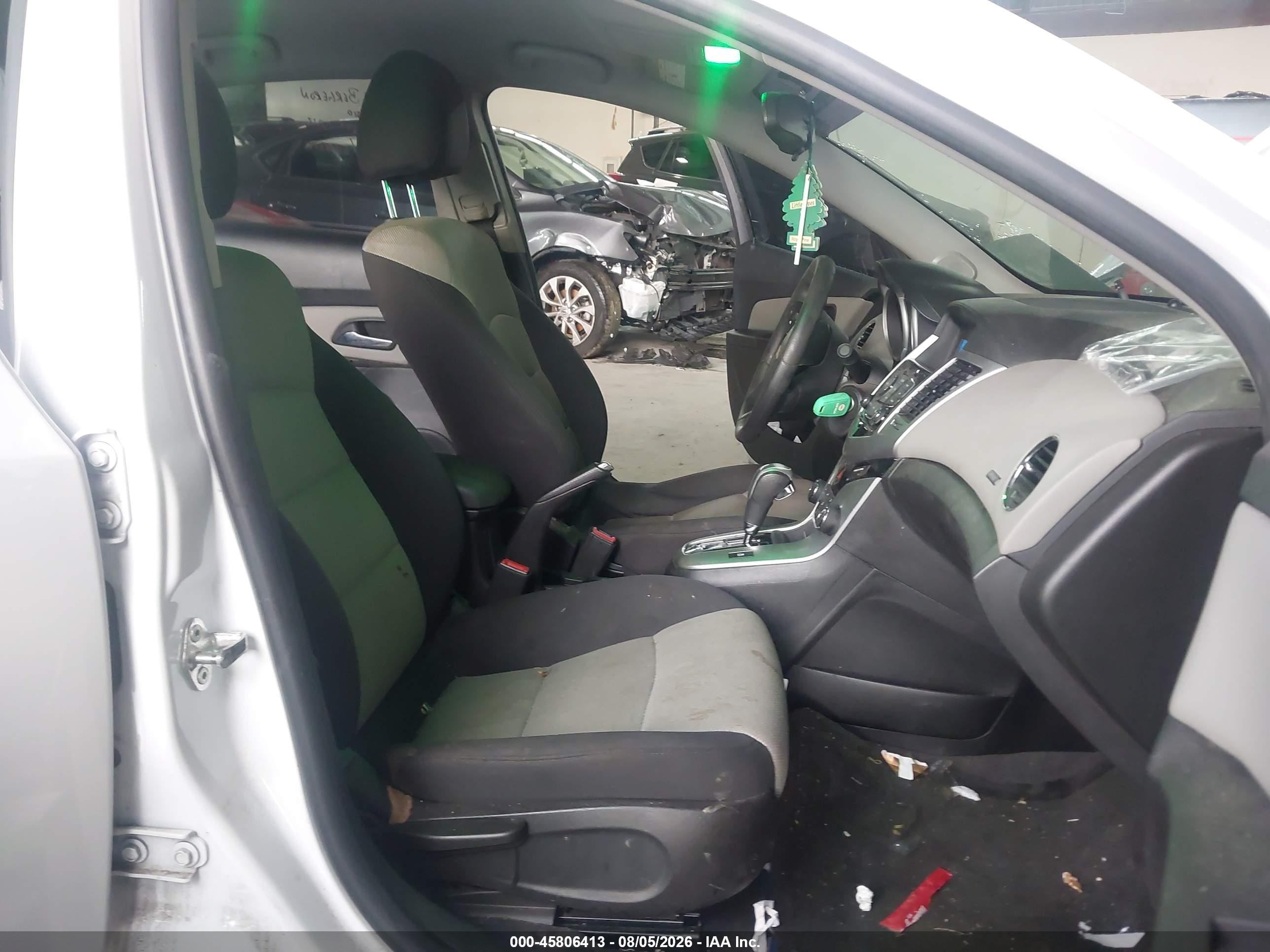 2015 Chevrolet Cruze Ls Auto White vin: 1G1PA5SH2F7132536