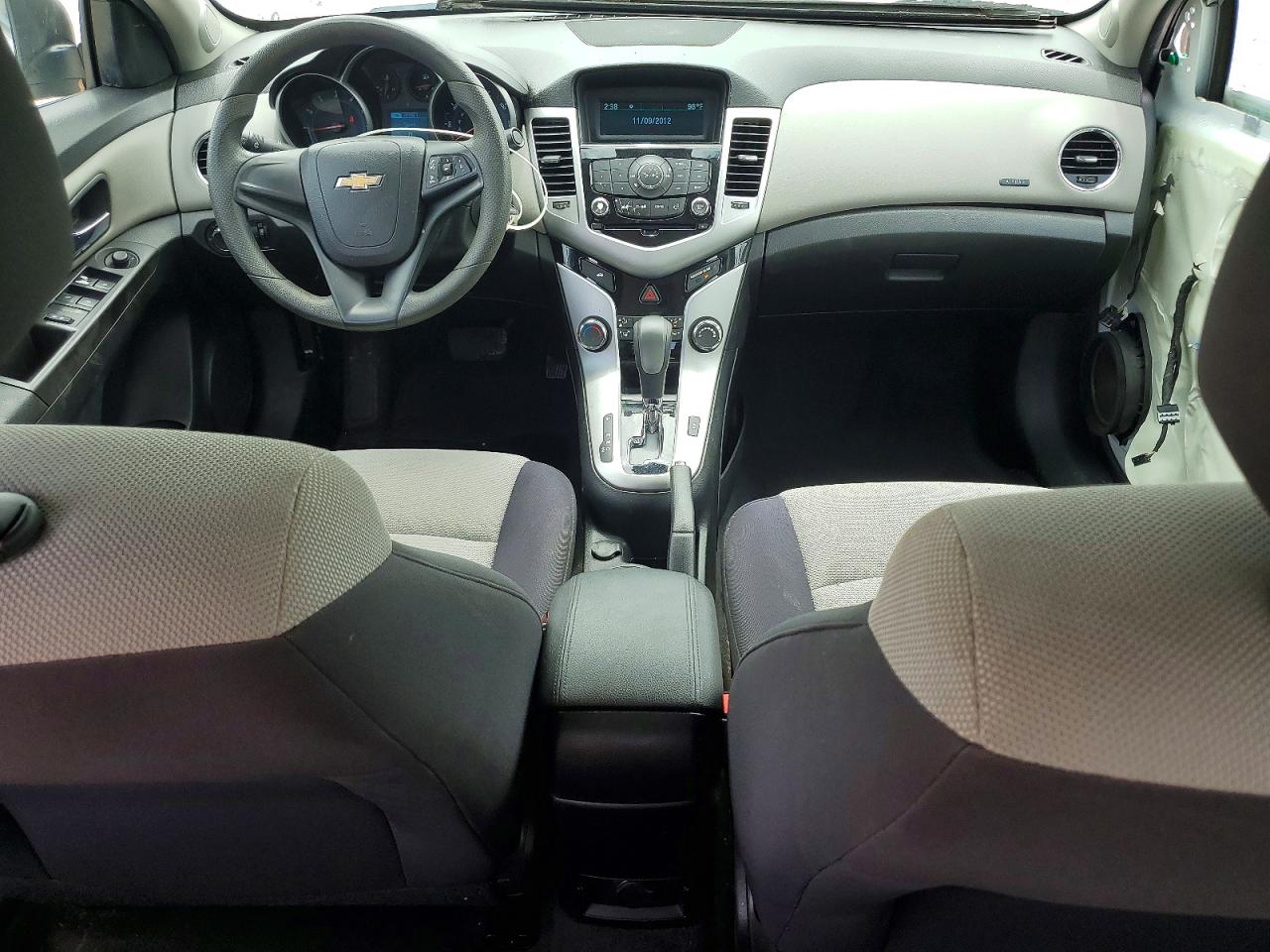 2015 Chevrolet Cruze Ls Белый vin: 1G1PA5SH2F7140958
