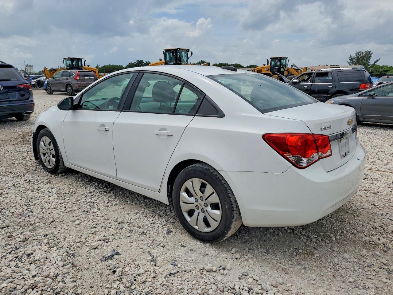 2015 Chevrolet Cruze Ls Белый vin: 1G1PA5SH2F7140958