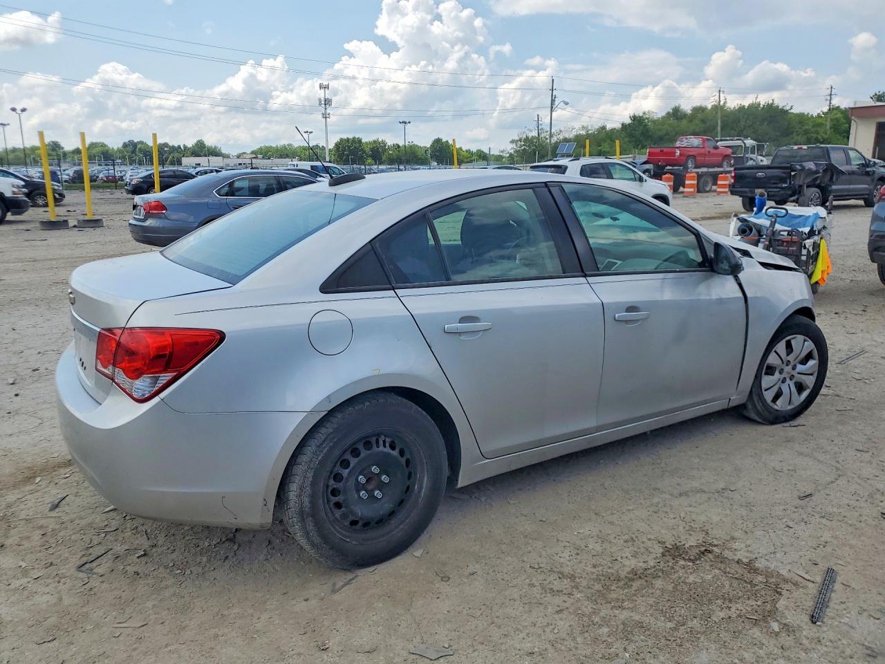 2015 Chevrolet Cruze Ls Silver vin: 1G1PA5SH2F7145576