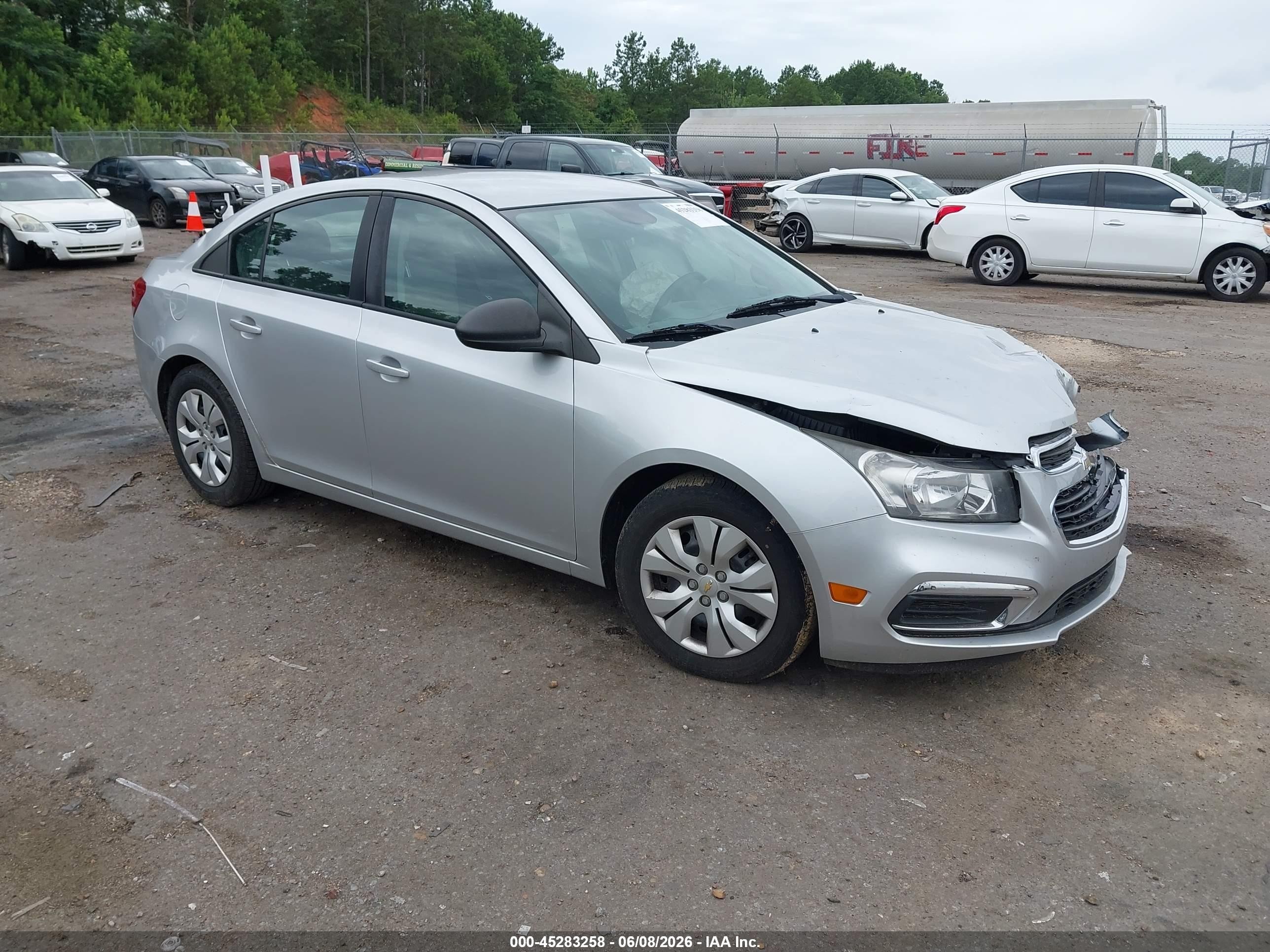 2015 Chevrolet Cruze Ls Auto Серебряный vin: 1G1PA5SH2F7145951