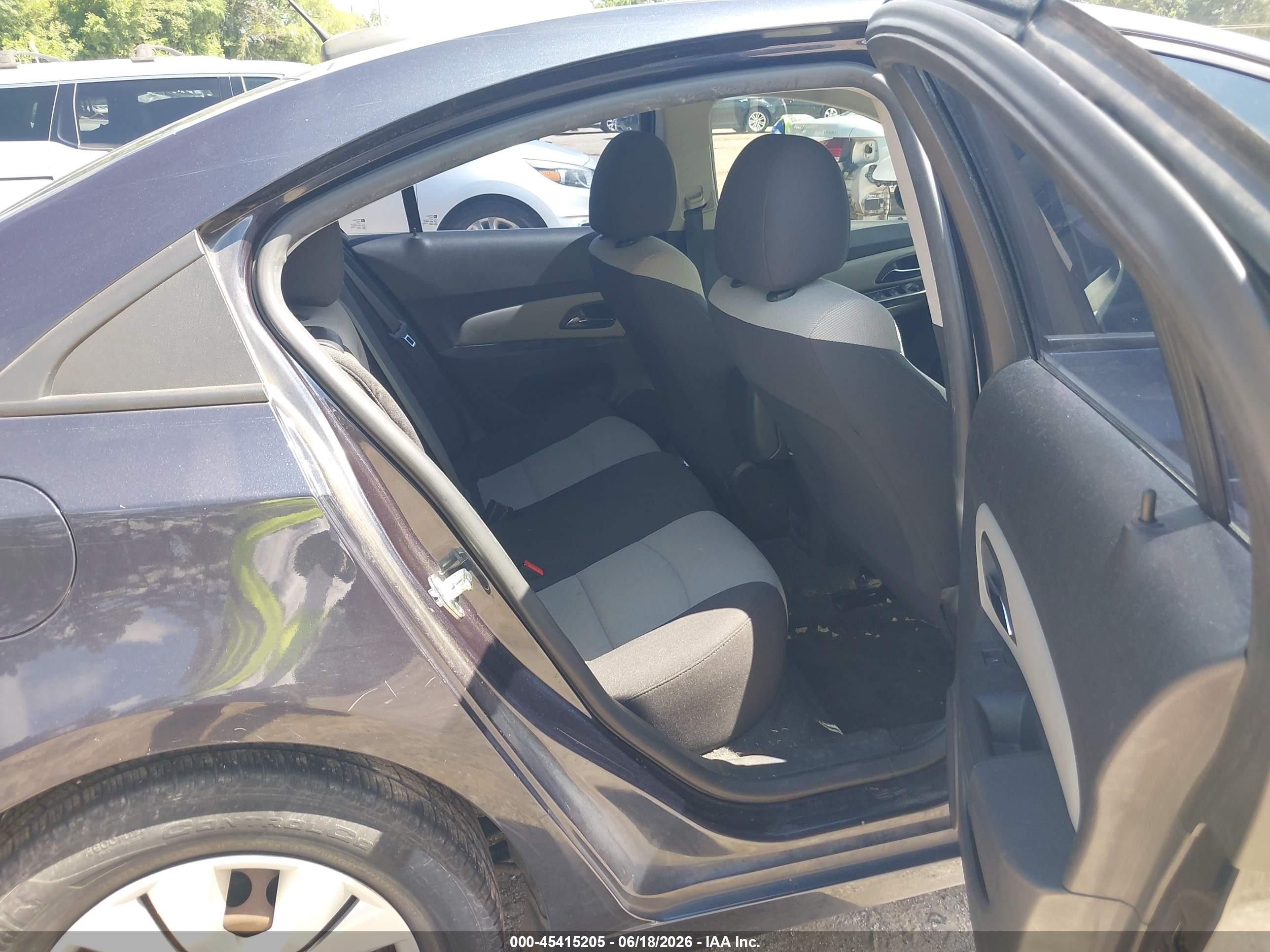 2015 Chevrolet Cruze Ls Auto Синий vin: 1G1PA5SH2F7272974