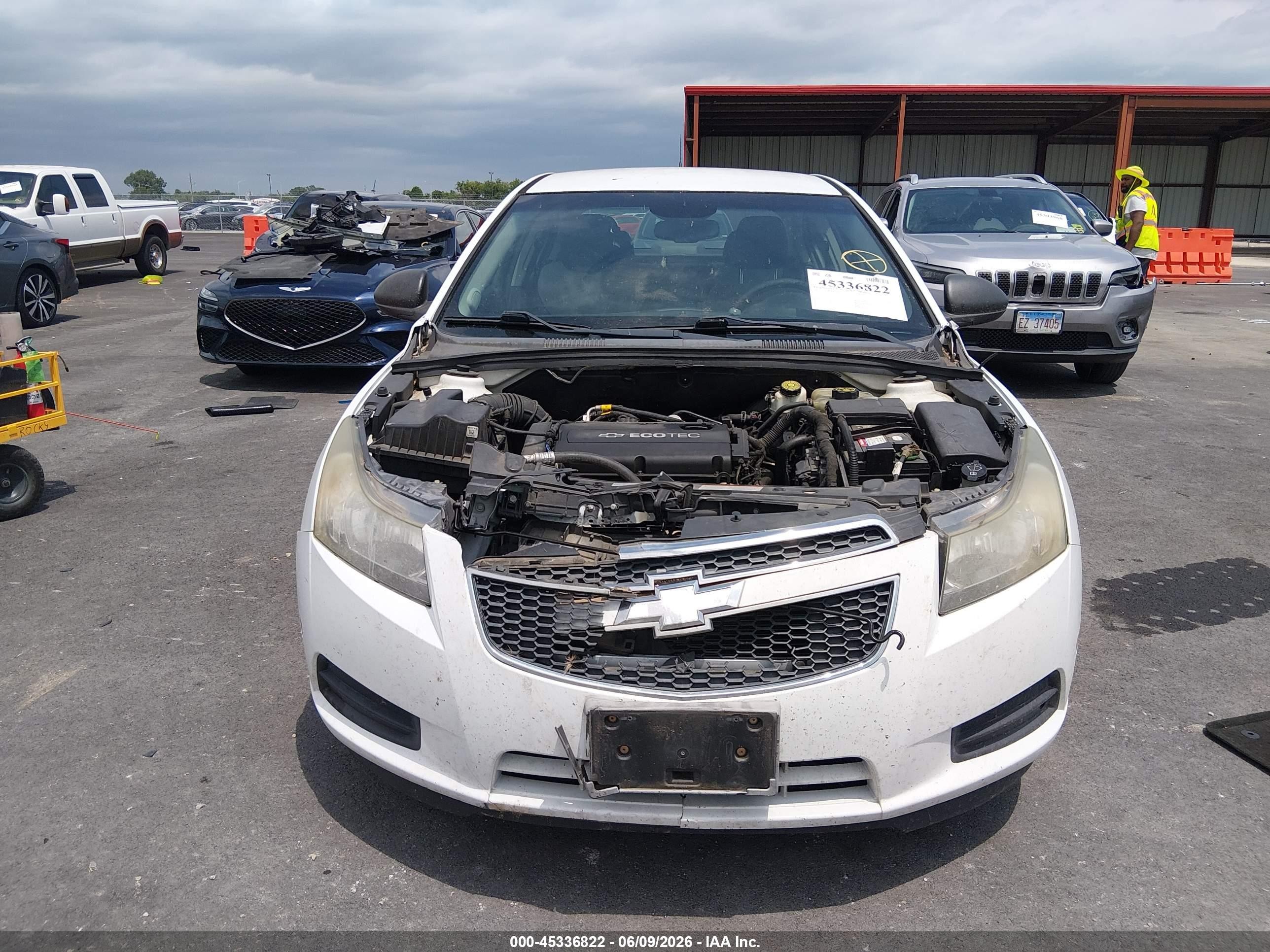 2013 Chevrolet Cruze Ls Auto White vin: 1G1PA5SH3D7124412