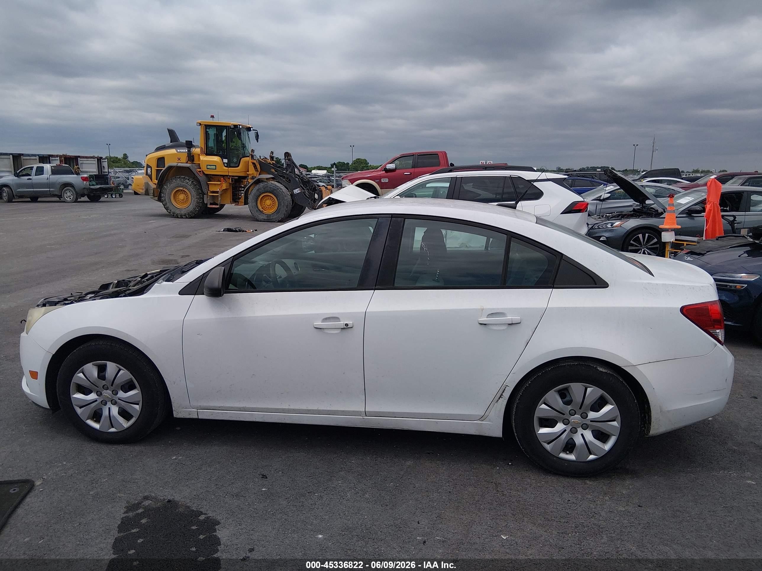 2013 Chevrolet Cruze Ls Auto White vin: 1G1PA5SH3D7124412