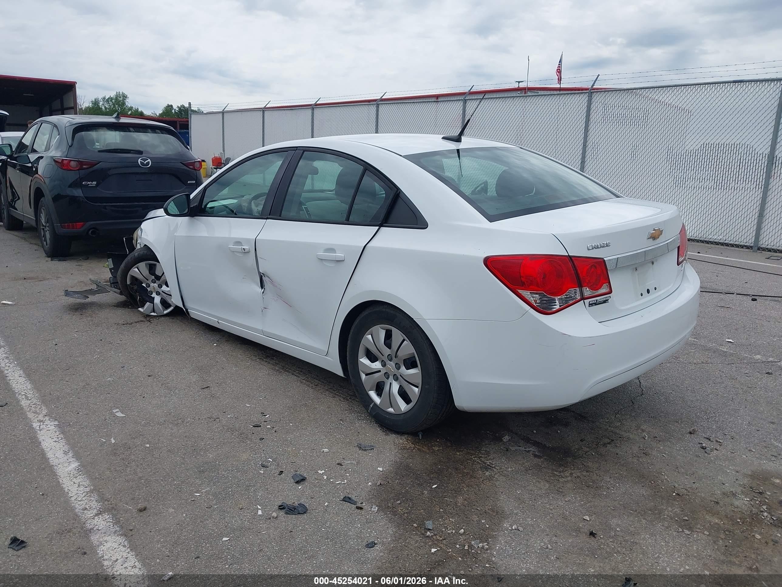 2013 Chevrolet Cruze Ls Auto White vin: 1G1PA5SH3D7153957