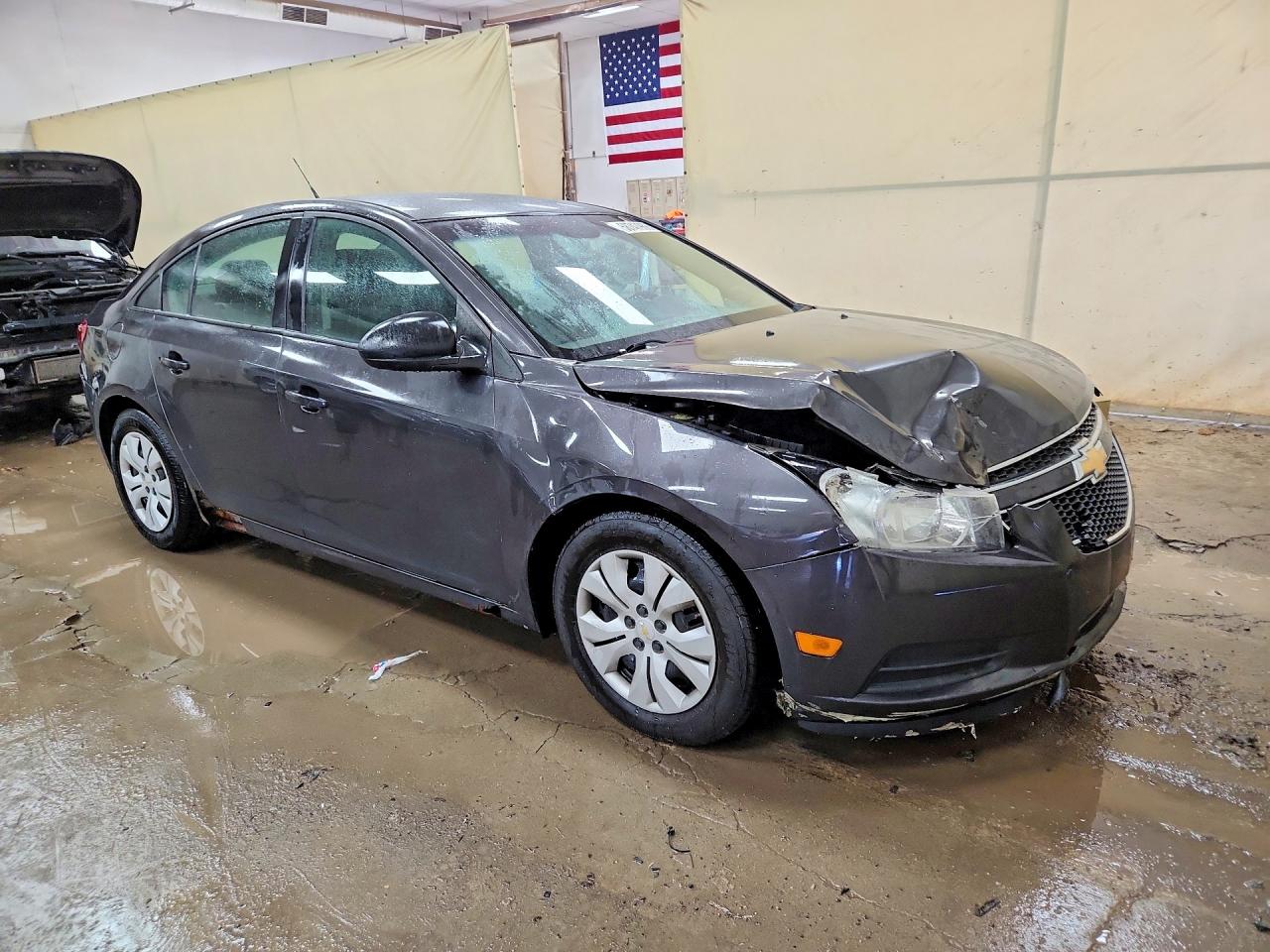 2014 Chevrolet Cruze Ls Gray vin: 1G1PA5SH3E7145973