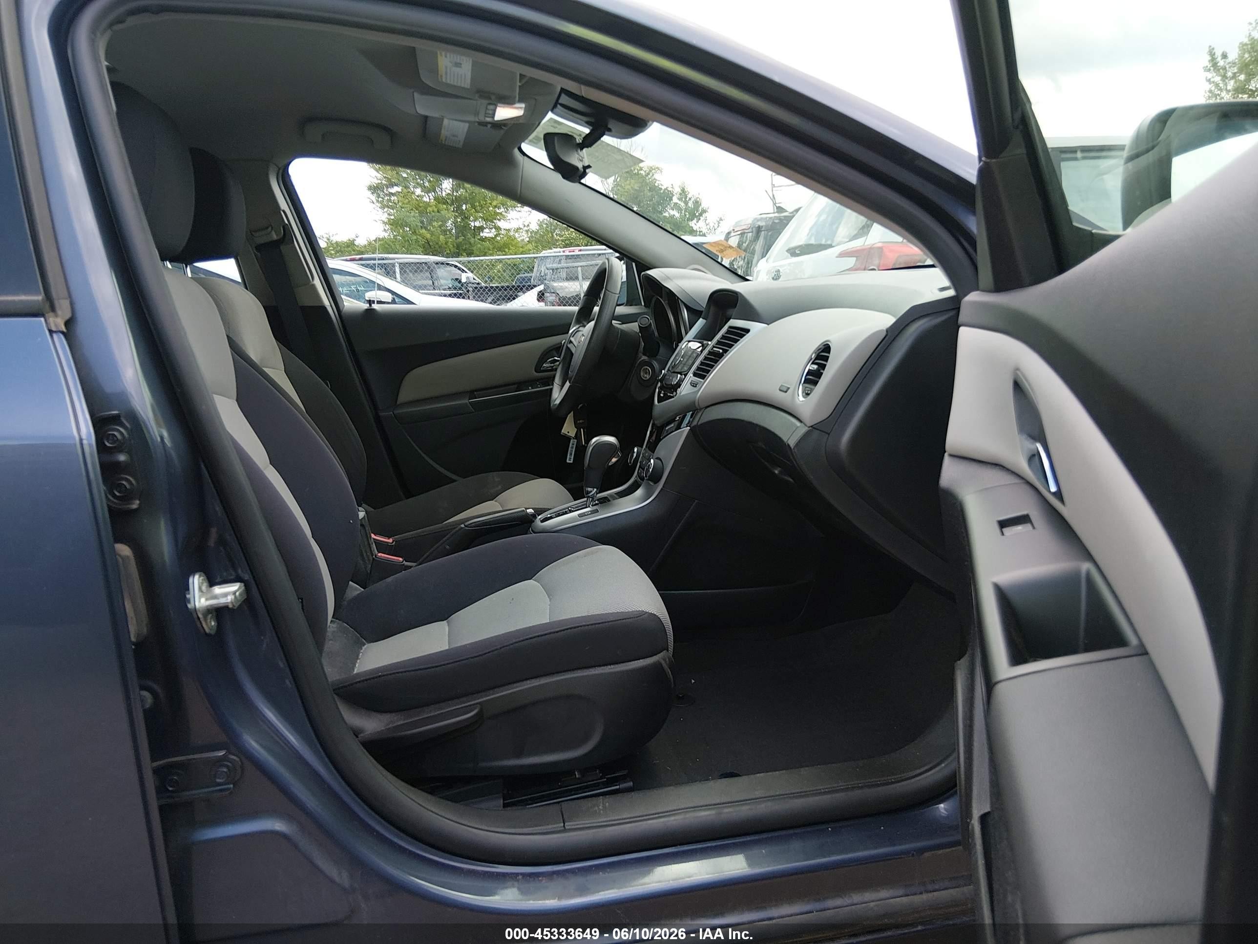 2014 Chevrolet Cruze Ls Auto Синий vin: 1G1PA5SH3E7218520