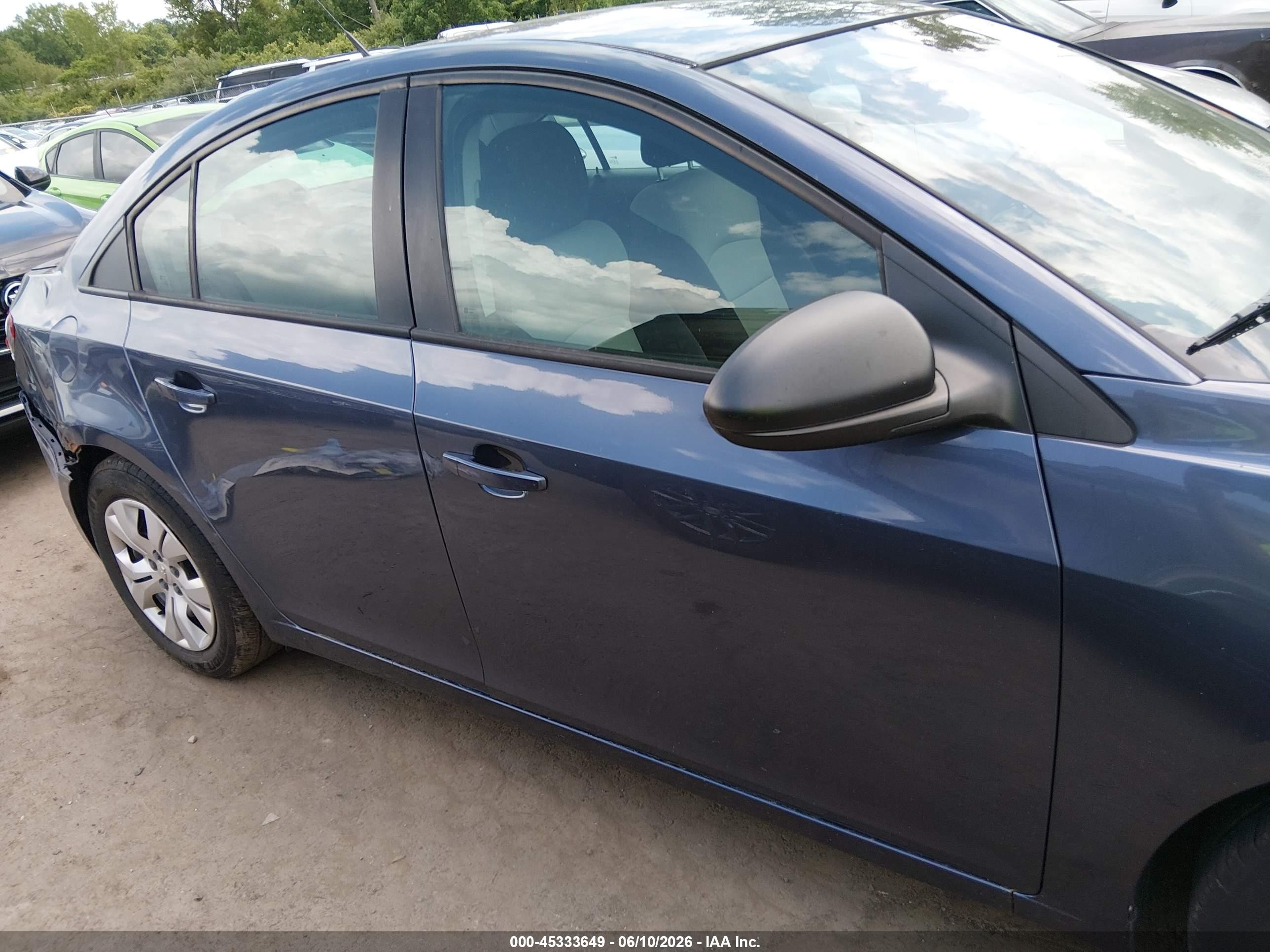 2014 Chevrolet Cruze Ls Auto Синий vin: 1G1PA5SH3E7218520