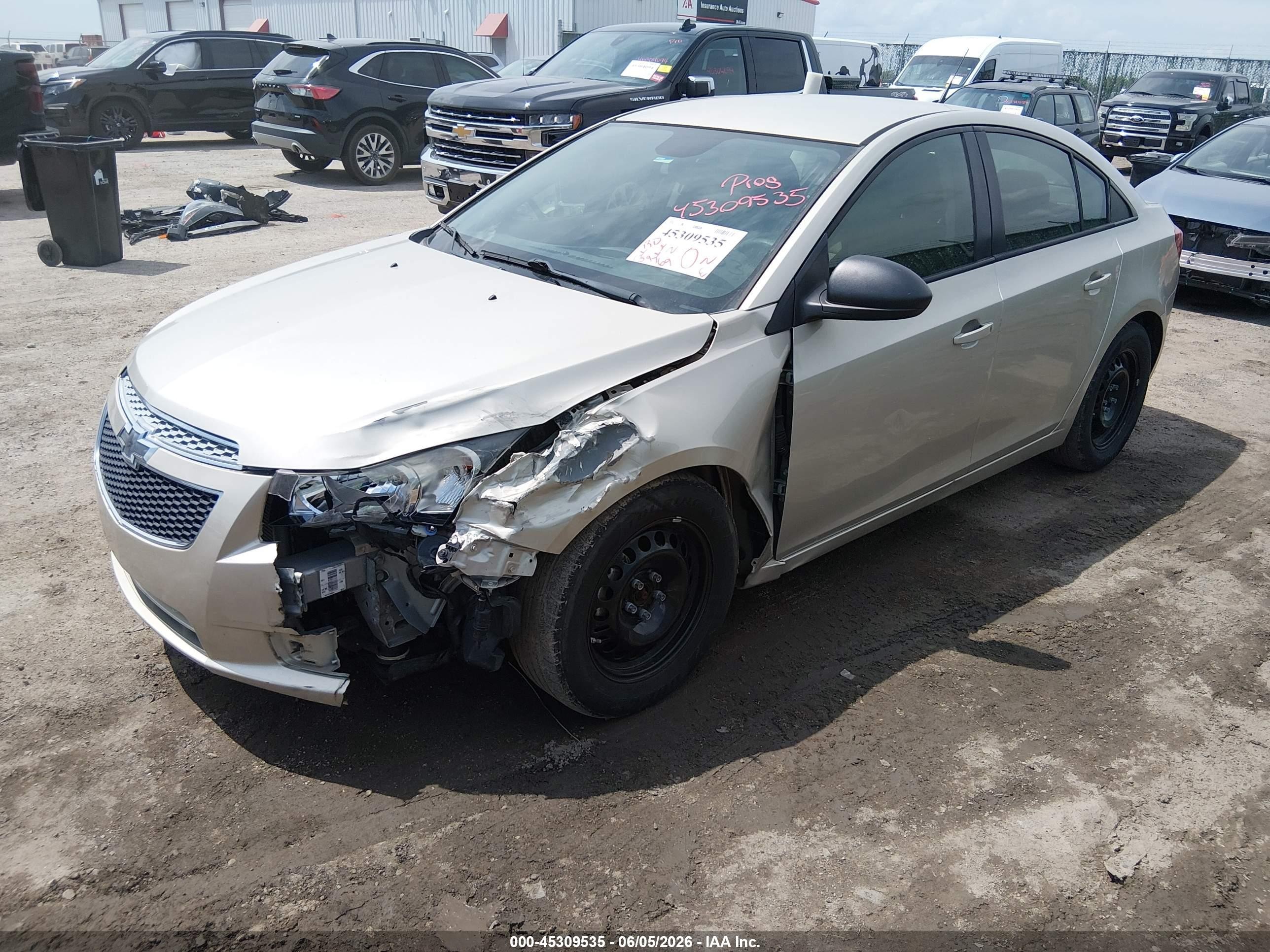 2014 Chevrolet Cruze Ls Auto Бежевый vin: 1G1PA5SH3E7354498