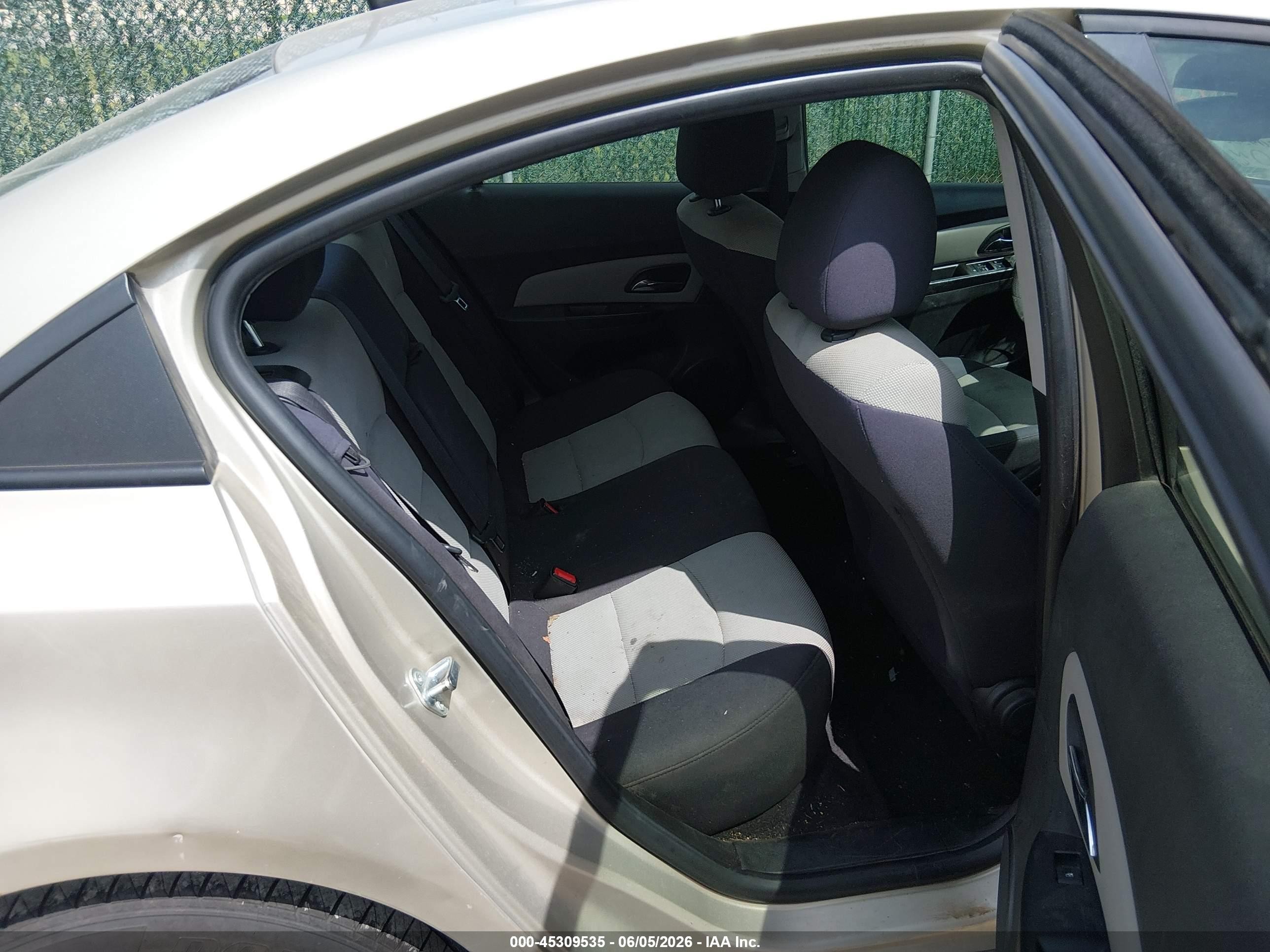 2014 Chevrolet Cruze Ls Auto Бежевый vin: 1G1PA5SH3E7354498