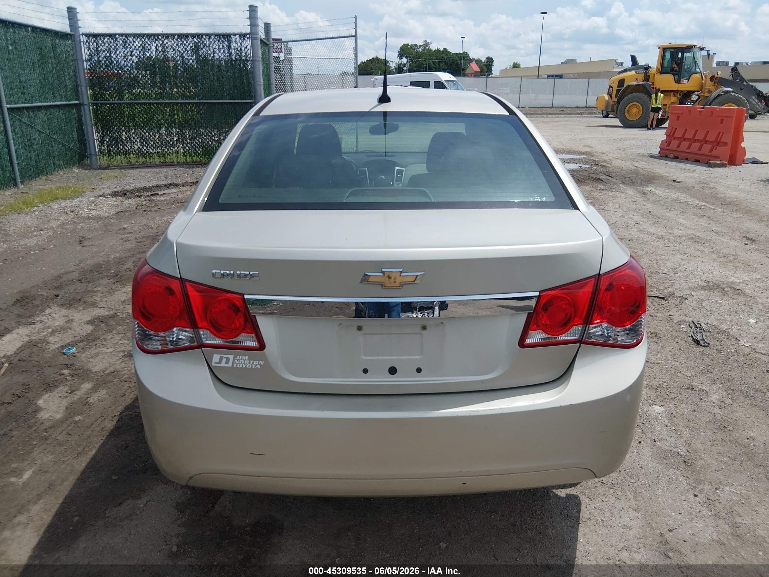 2014 Chevrolet Cruze Ls Auto Бежевый vin: 1G1PA5SH3E7354498