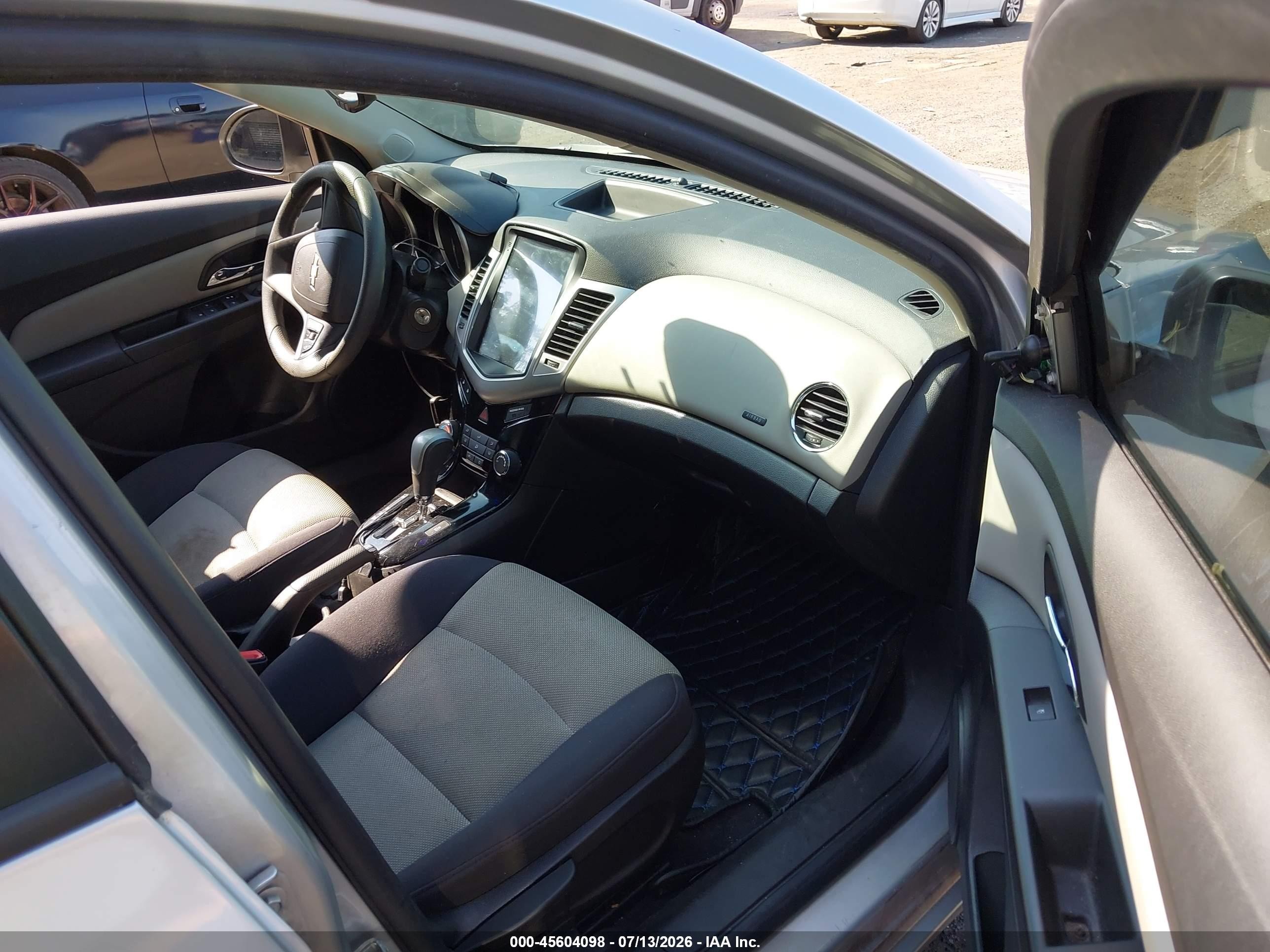 2014 Chevrolet Cruze Ls Auto Silver vin: 1G1PA5SH3E7463947