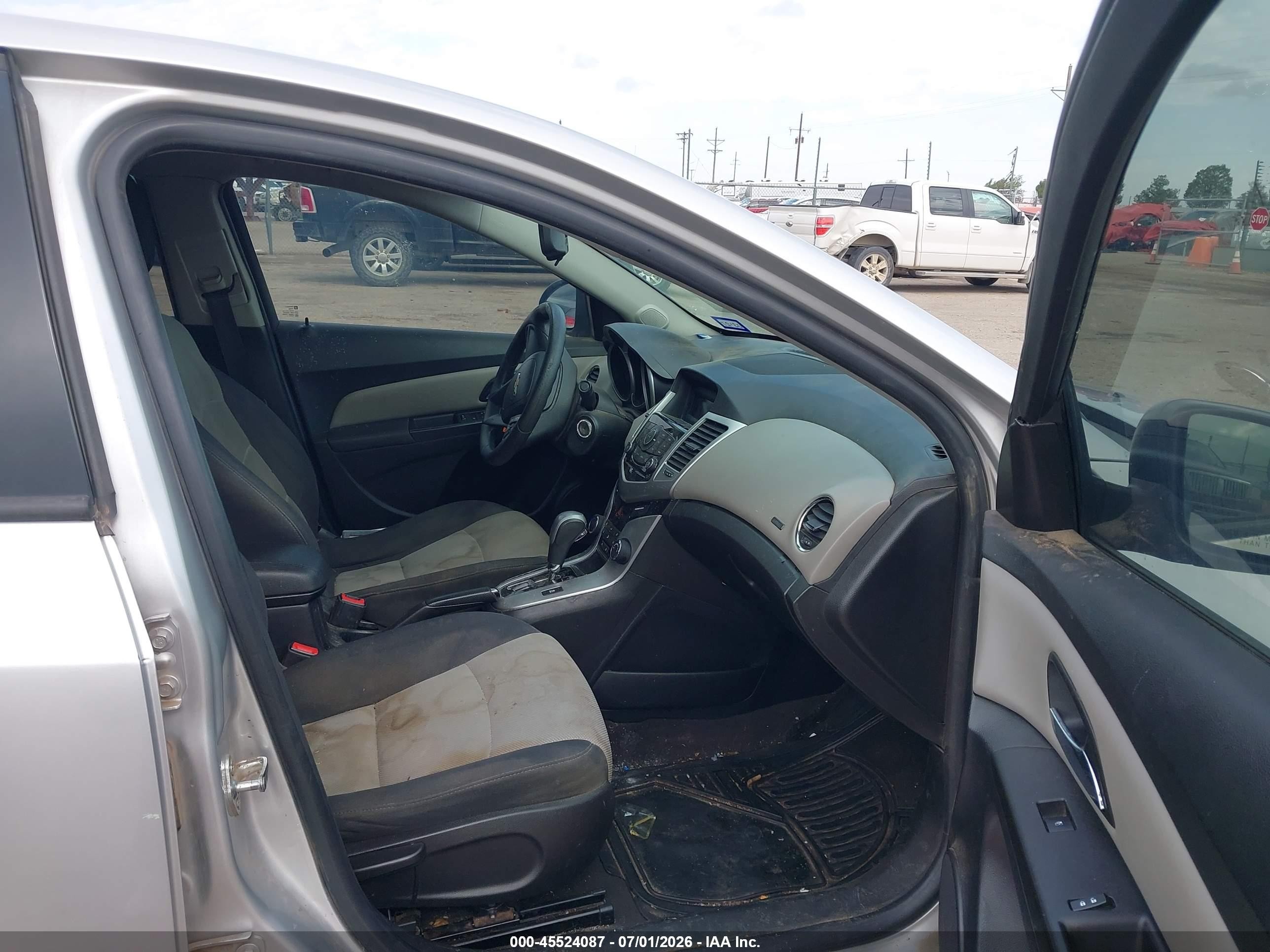 2015 Chevrolet Cruze Ls Auto Silver vin: 1G1PA5SH3F7157929