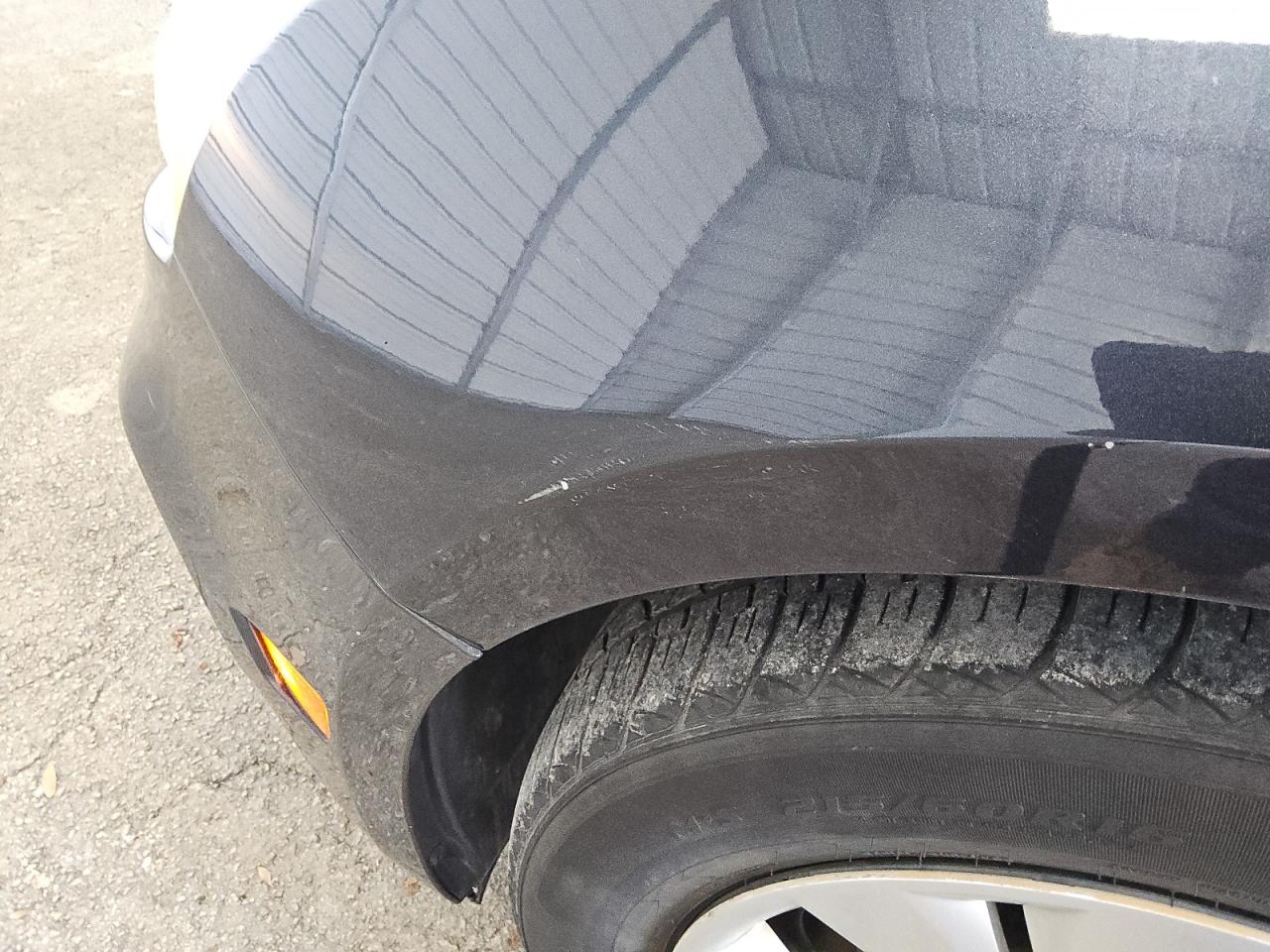 2015 Chevrolet Cruze Ls Blue vin: 1G1PA5SH3F7213934 Damage: Left Front Fender, Heavy Scratch, 3 To 4 Inches
