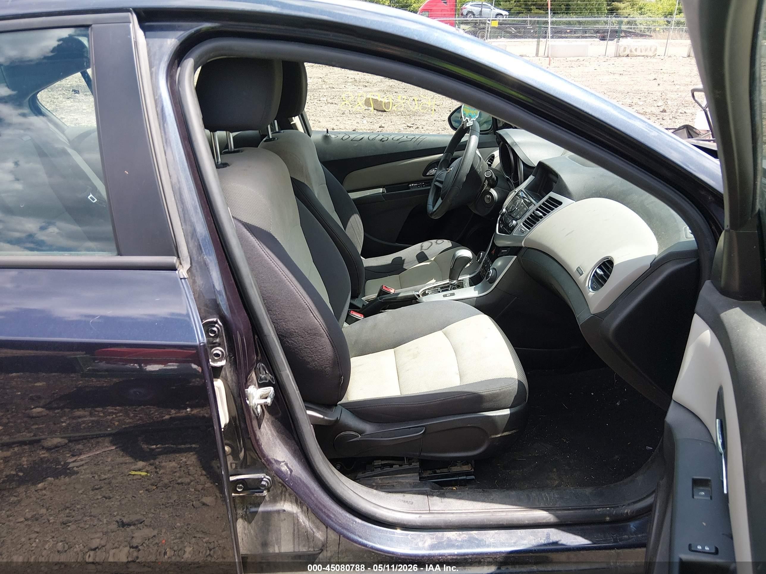 2015 Chevrolet Cruze Ls Auto Blue vin: 1G1PA5SH3F7285569