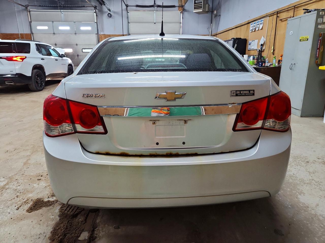 2013 Chevrolet Cruze Ls Silver vin: 1G1PA5SH4D7109238