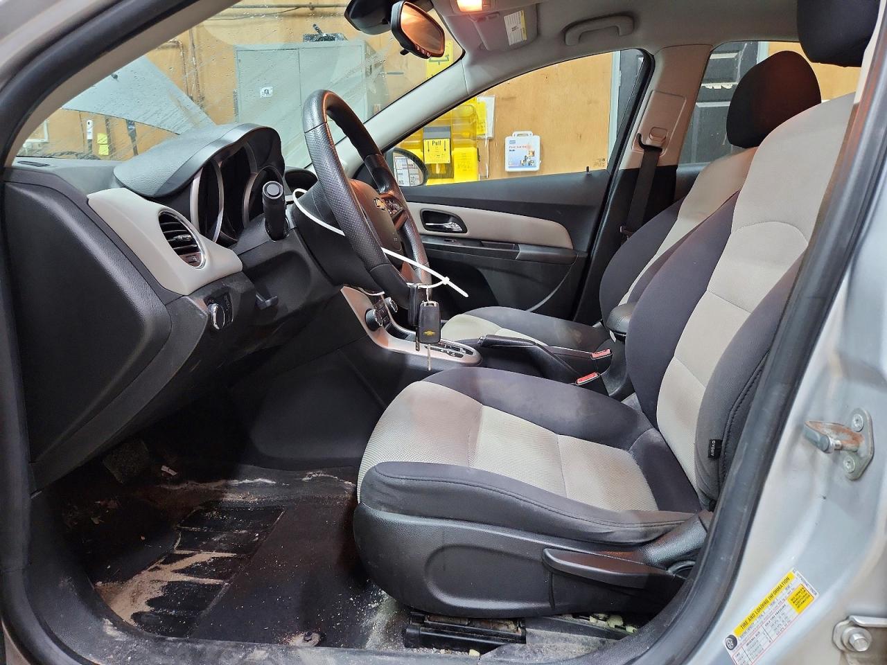 2013 Chevrolet Cruze Ls Silver vin: 1G1PA5SH4D7109238