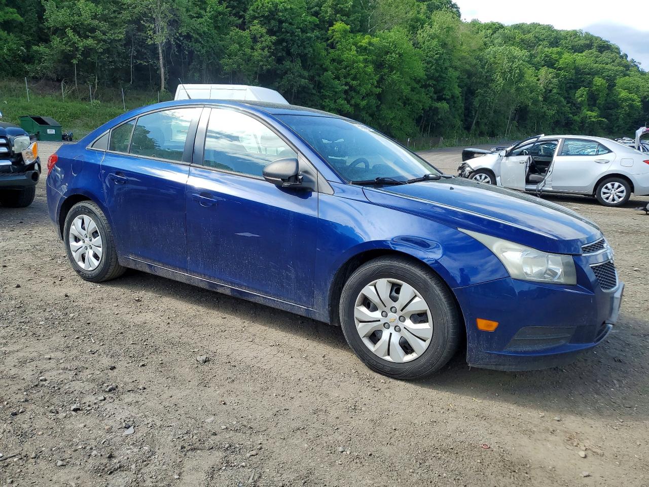 2013 Chevrolet Cruze Ls Blue vin: 1G1PA5SH4D7239181