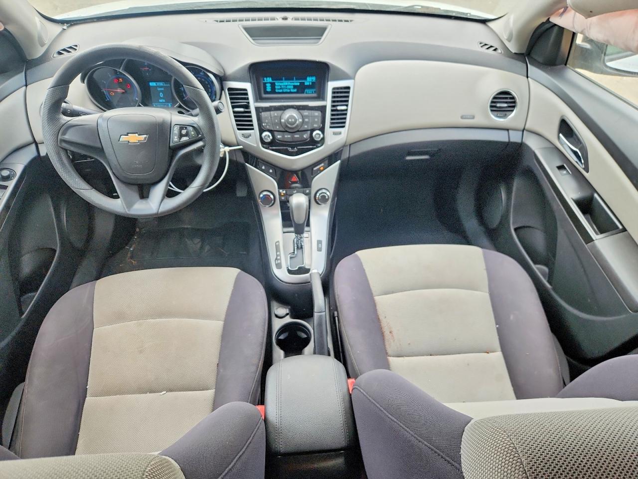 2014 Chevrolet Cruze Ls White vin: 1G1PA5SH4E7105949