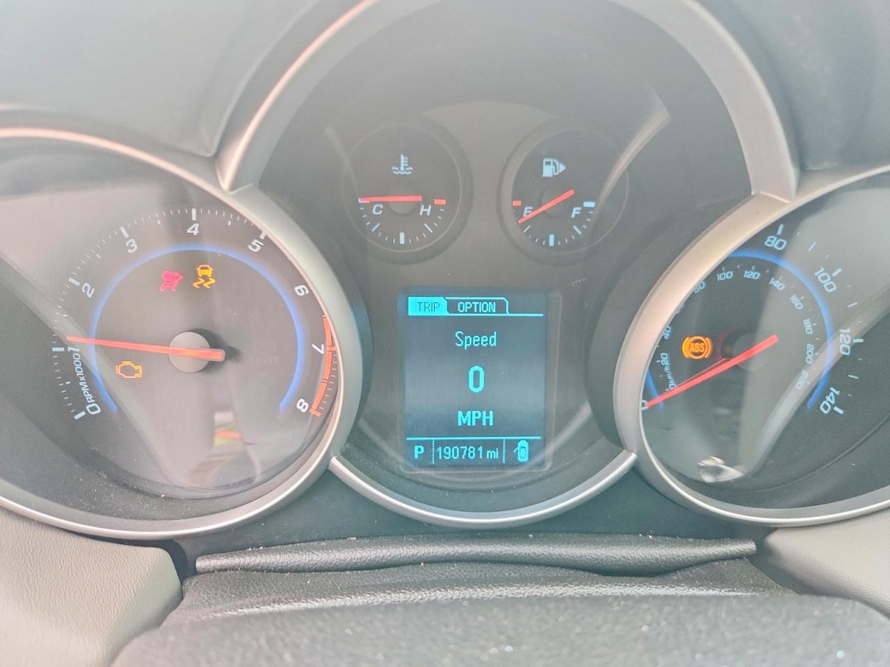 2014 Chevrolet Cruze Ls White vin: 1G1PA5SH4E7105949