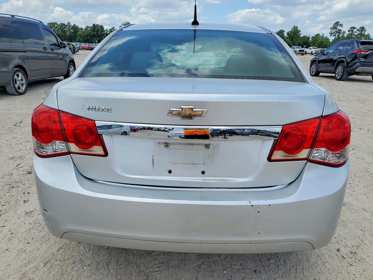 2014 Chevrolet Cruze Ls Silver vin: 1G1PA5SH4E7158358