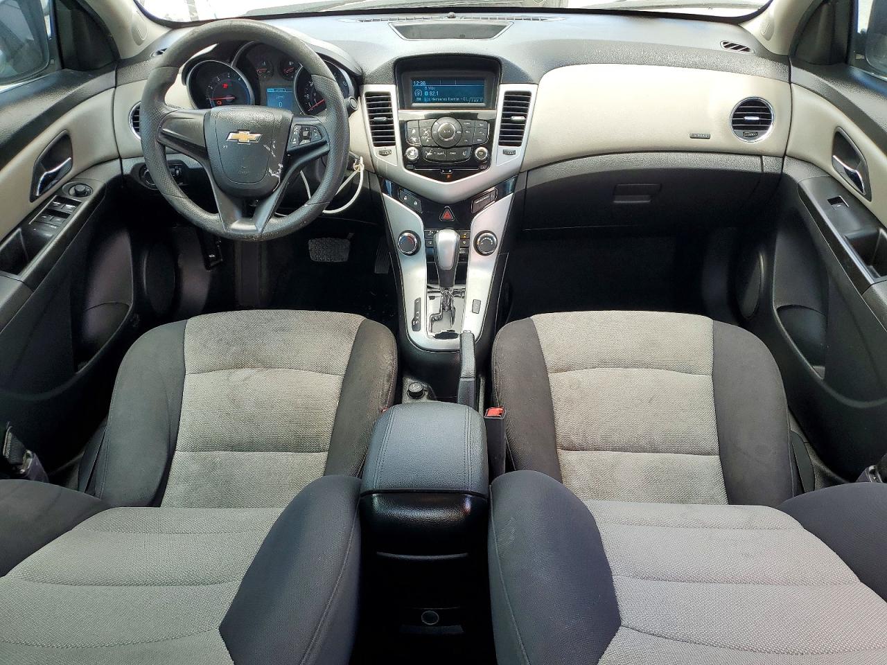 2014 Chevrolet Cruze Ls Silver vin: 1G1PA5SH4E7158358