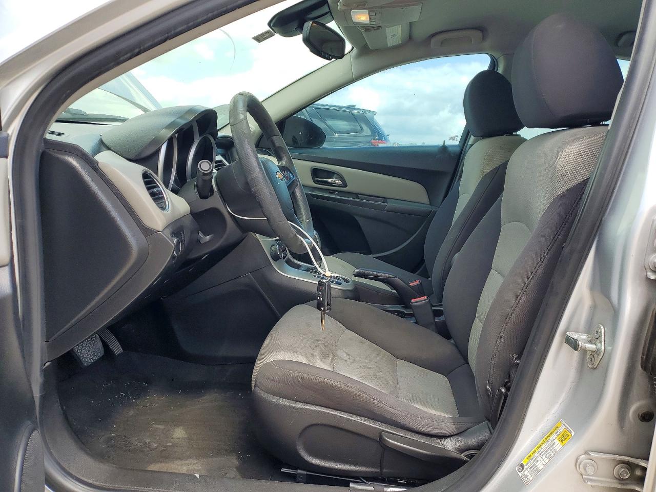 2014 Chevrolet Cruze Ls Silver vin: 1G1PA5SH4E7158358