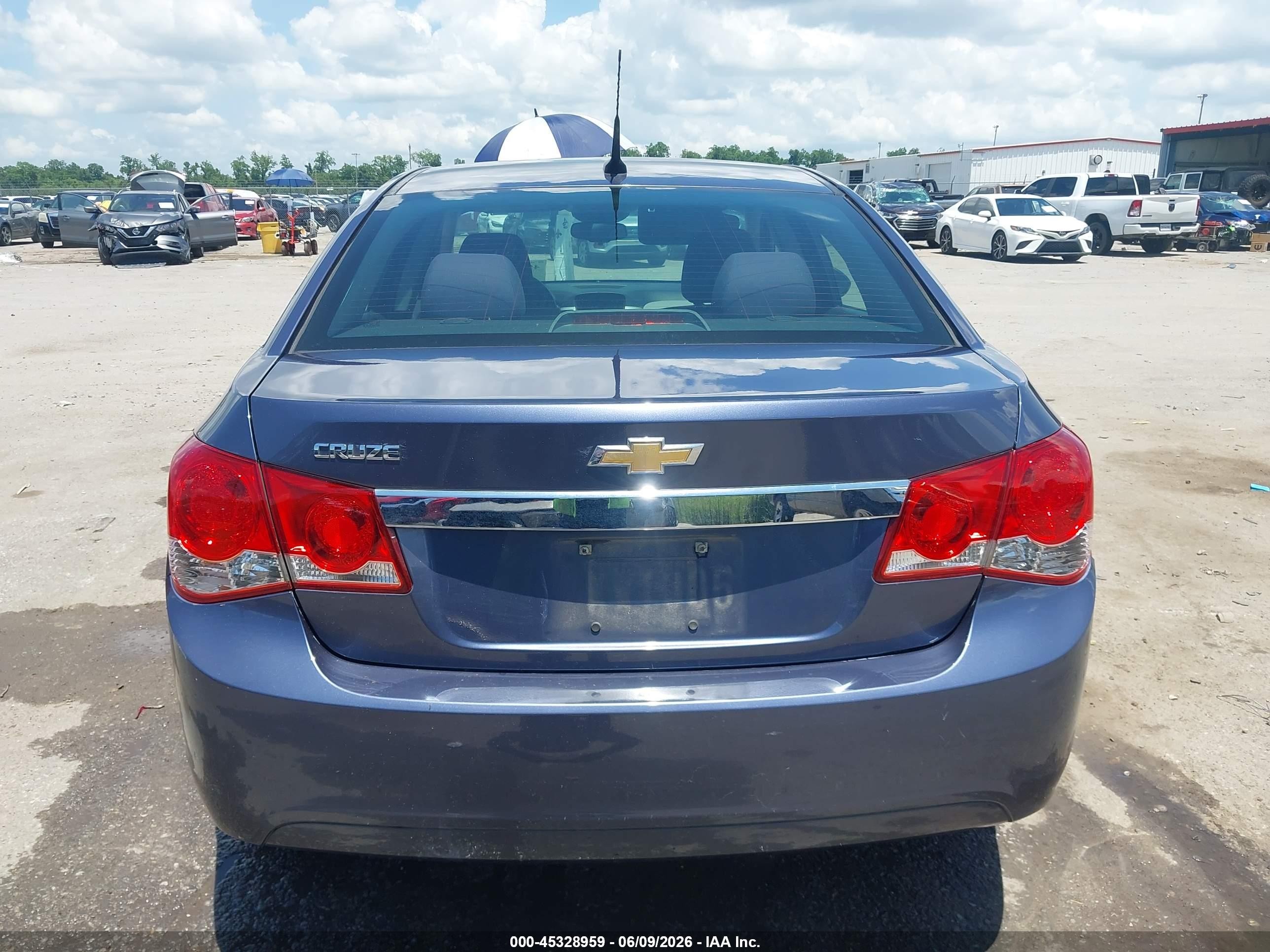 2014 Chevrolet Cruze Ls Auto Blue vin: 1G1PA5SH4E7243717