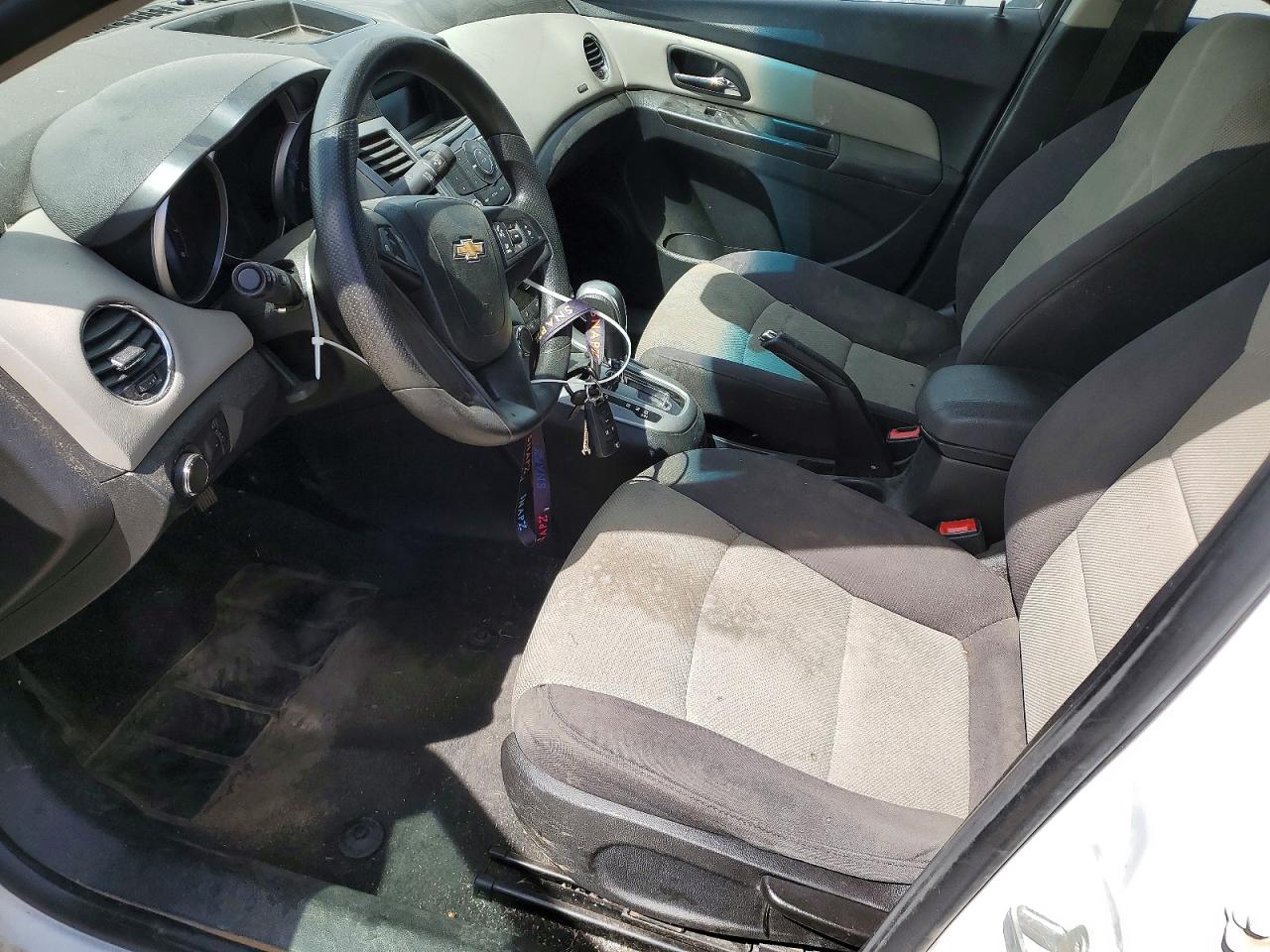 2014 Chevrolet Cruze Ls White vin: 1G1PA5SH4E7383430