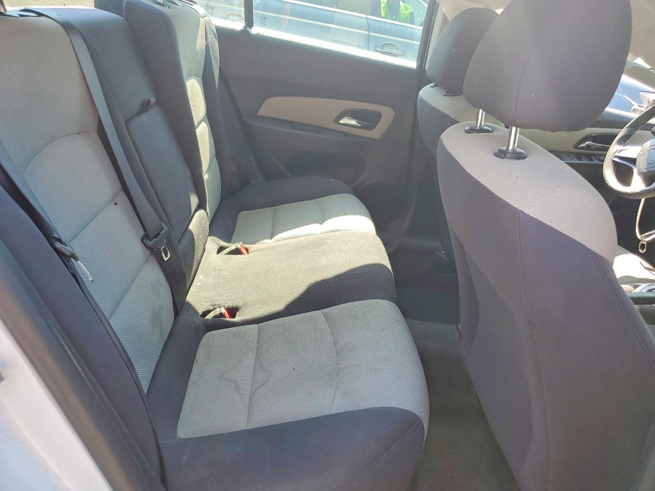 2014 Chevrolet Cruze Ls White vin: 1G1PA5SH4E7419262