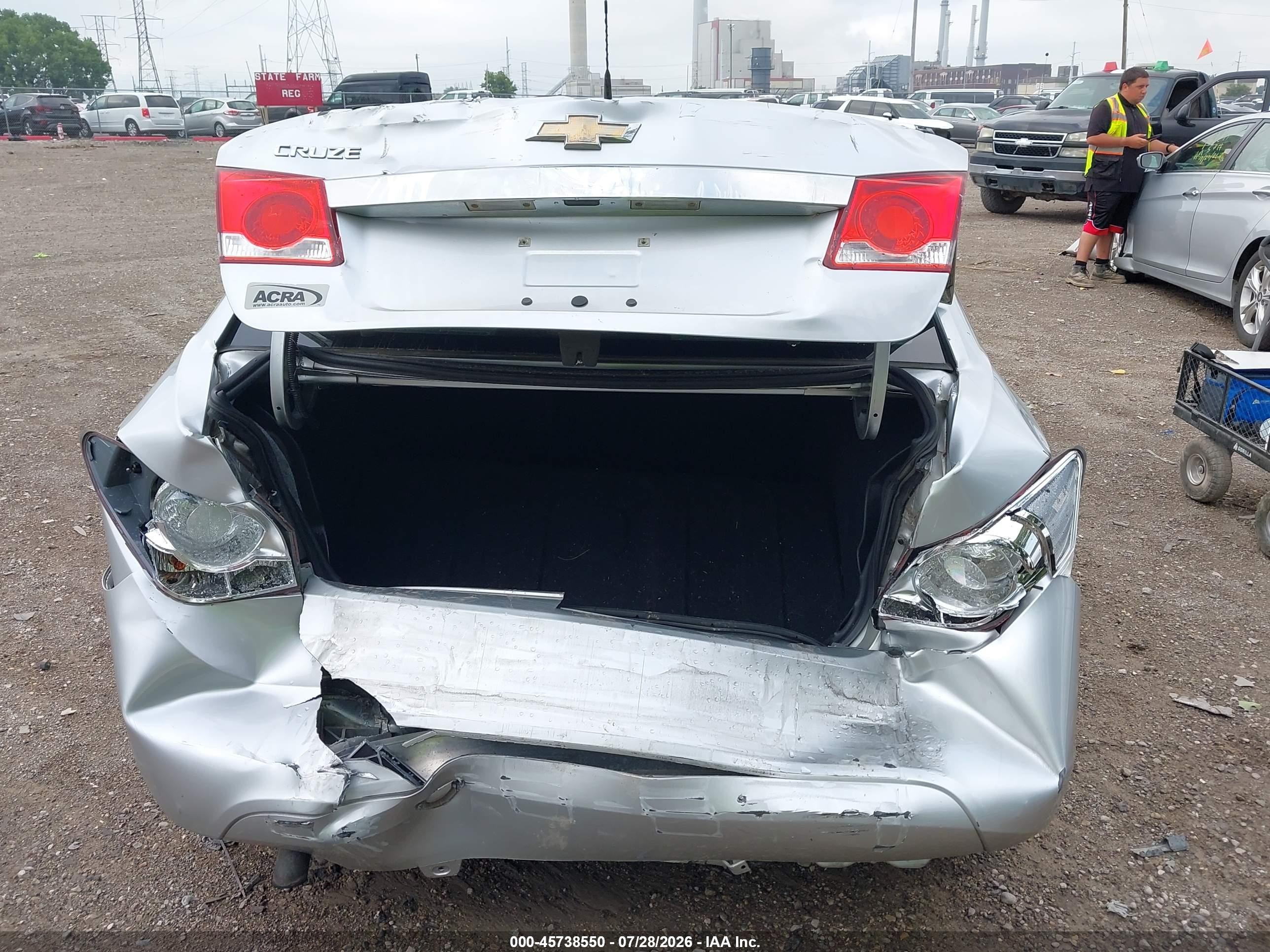 2014 Chevrolet Cruze Ls Auto Серебряный vin: 1G1PA5SH4E7483902