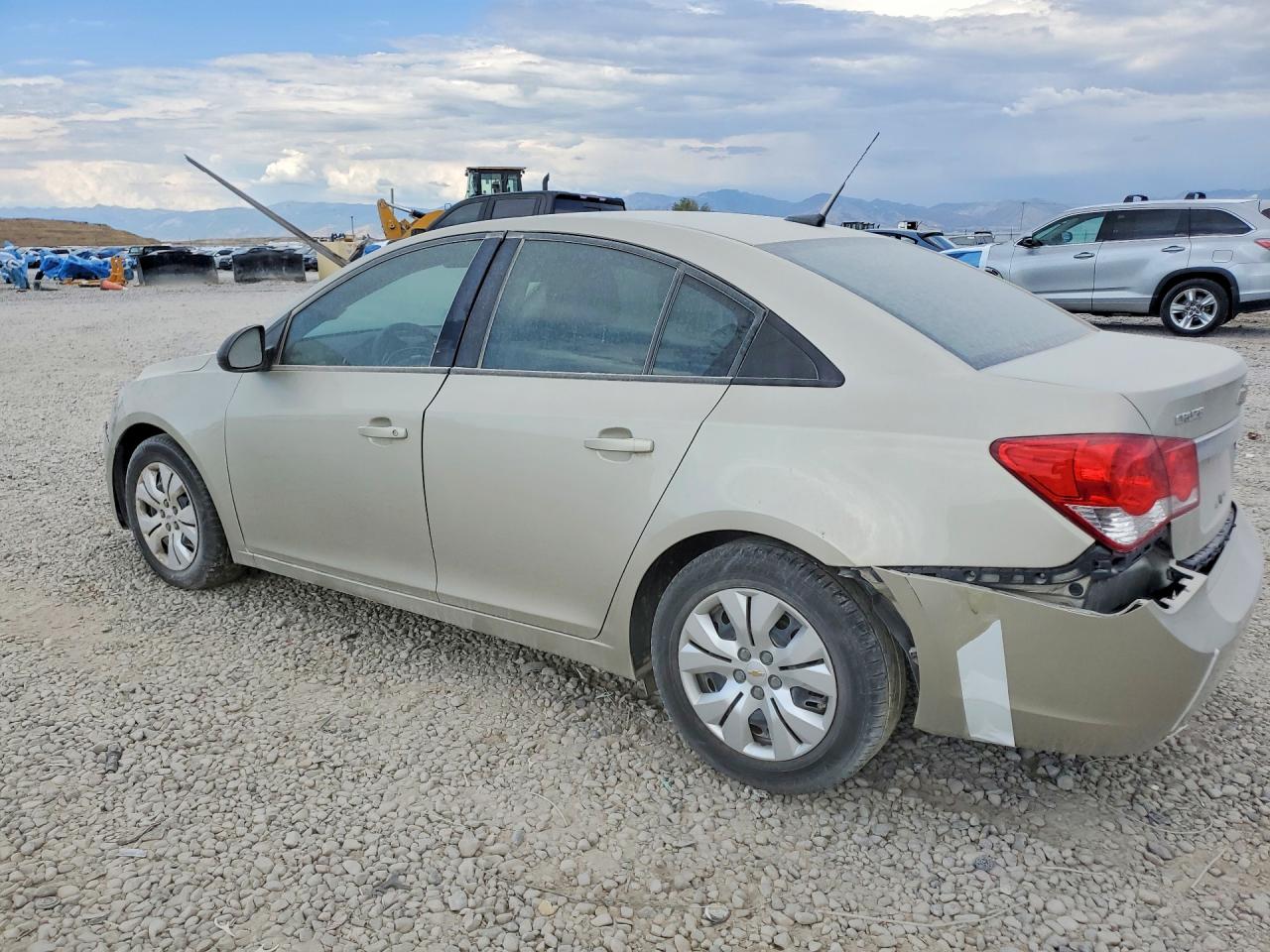 2014 Chevrolet Cruze Ls Gold vin: 1G1PA5SH4E7486203