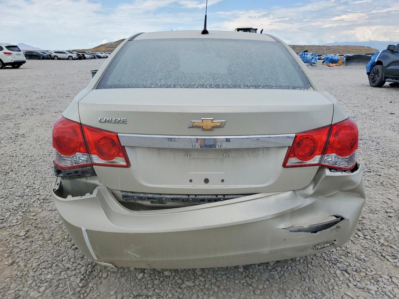 2014 Chevrolet Cruze Ls Gold vin: 1G1PA5SH4E7486203
