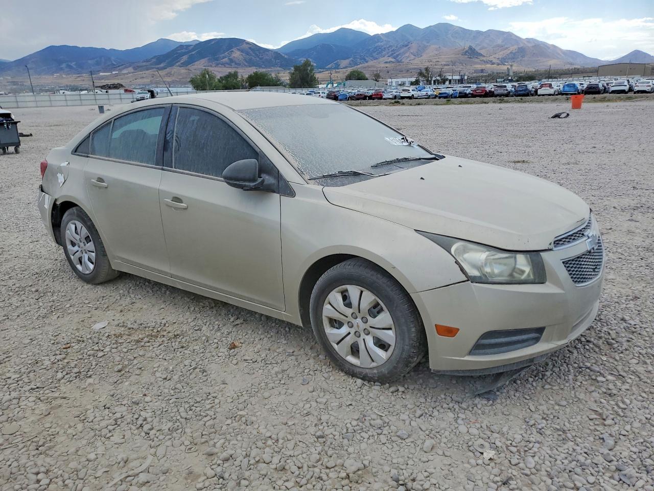 2014 Chevrolet Cruze Ls Gold vin: 1G1PA5SH4E7486203