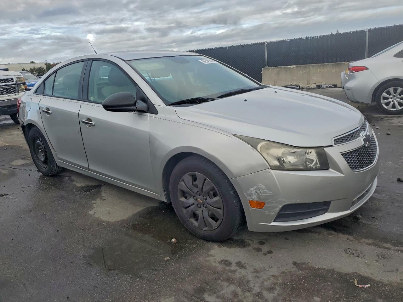 2013 Chevrolet Cruze Silver vin: 1G1PA5SH5D7245524