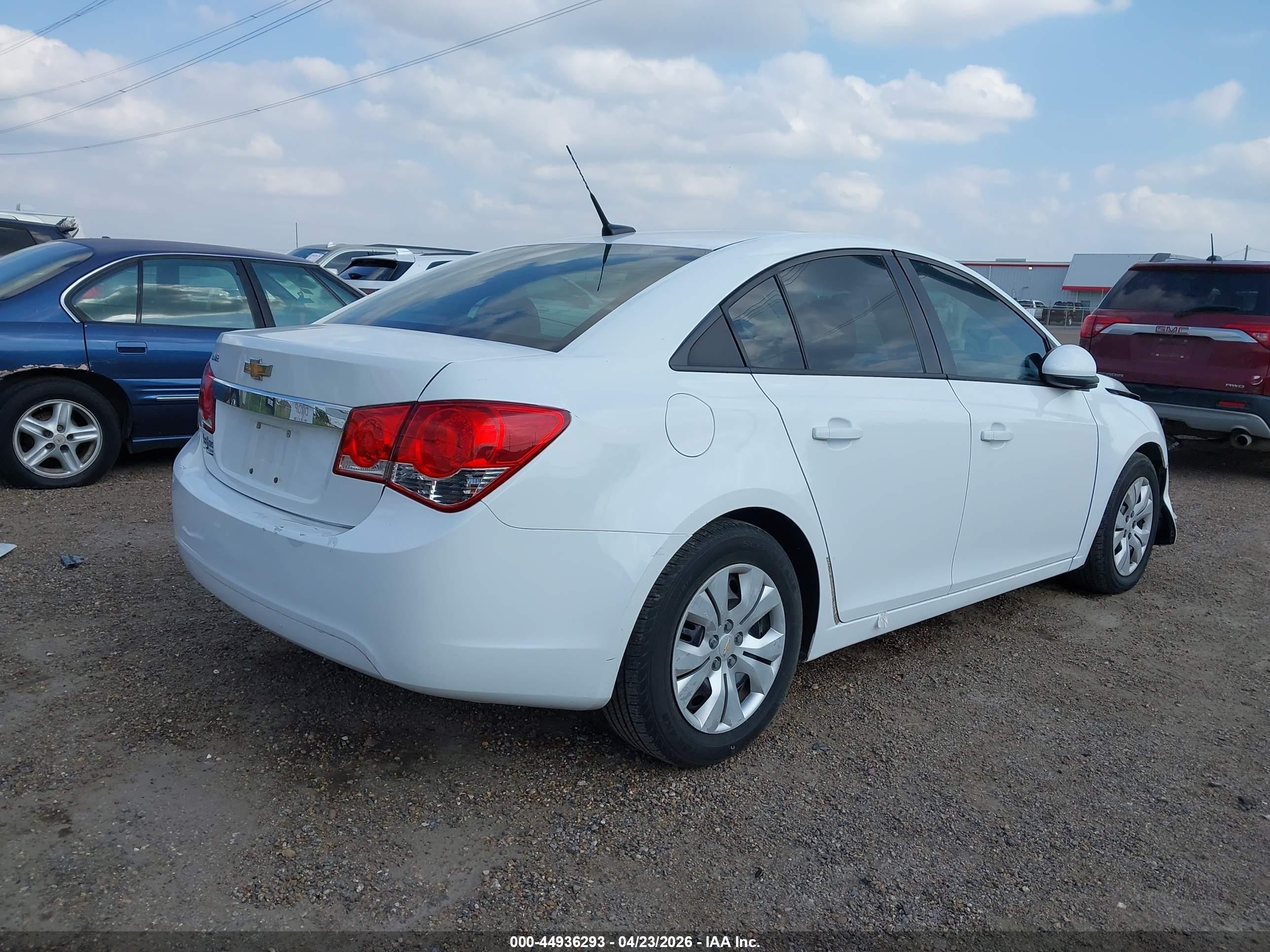 2014 Chevrolet Cruze Ls Auto White vin: 1G1PA5SH5E7169742