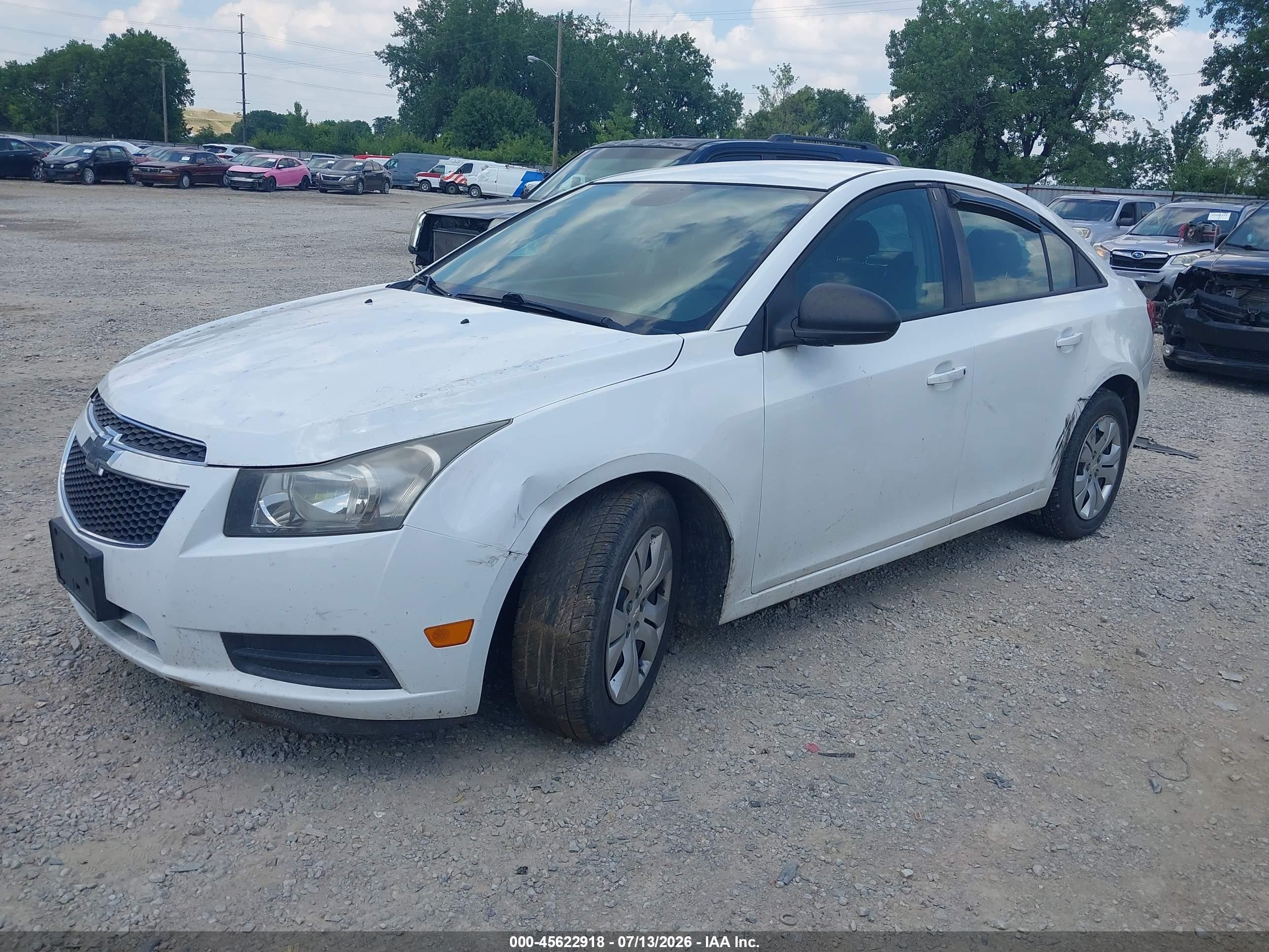 2014 Chevrolet Cruze Ls Auto White vin: 1G1PA5SH5E7199128