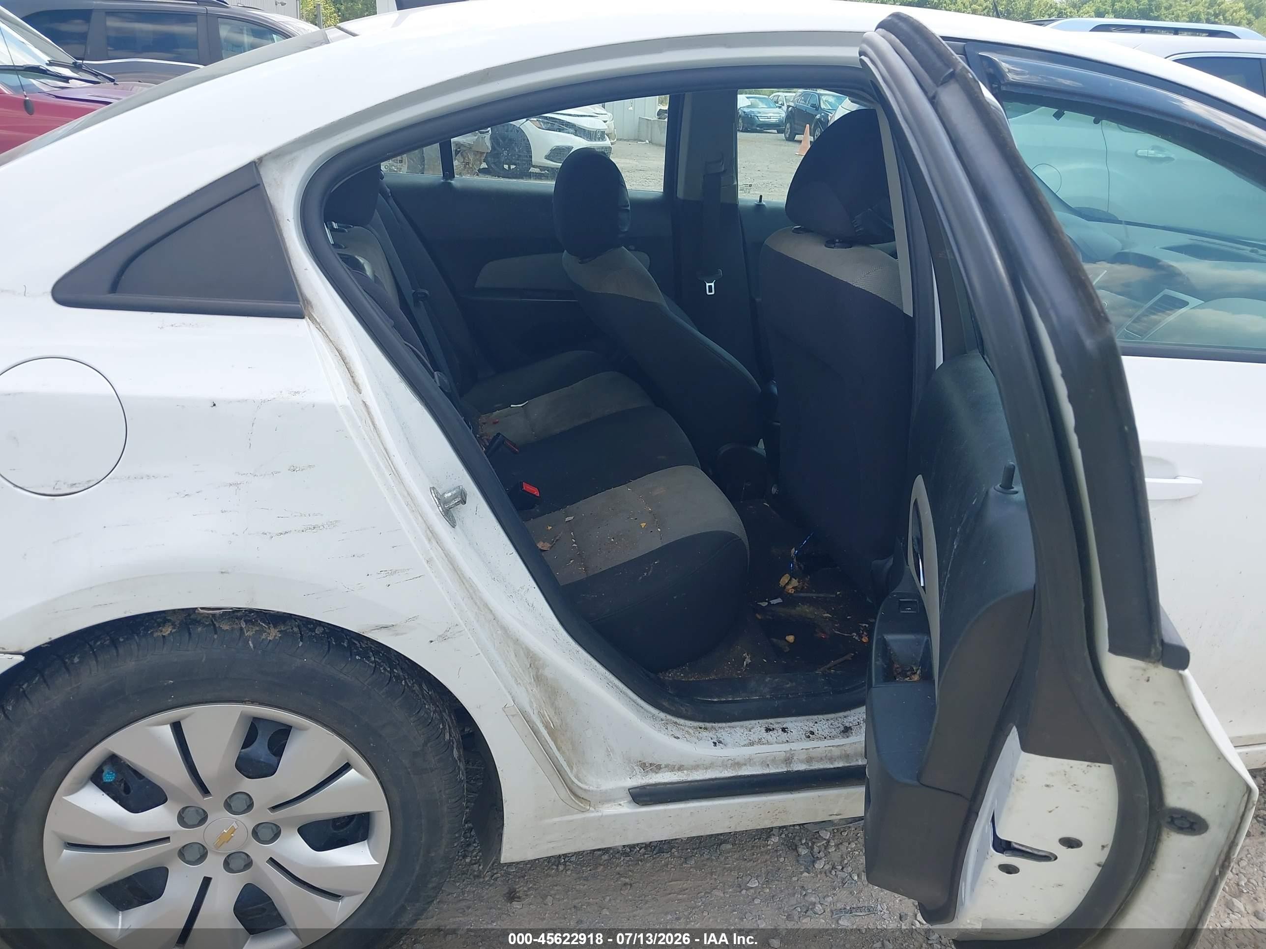 2014 Chevrolet Cruze Ls Auto White vin: 1G1PA5SH5E7199128