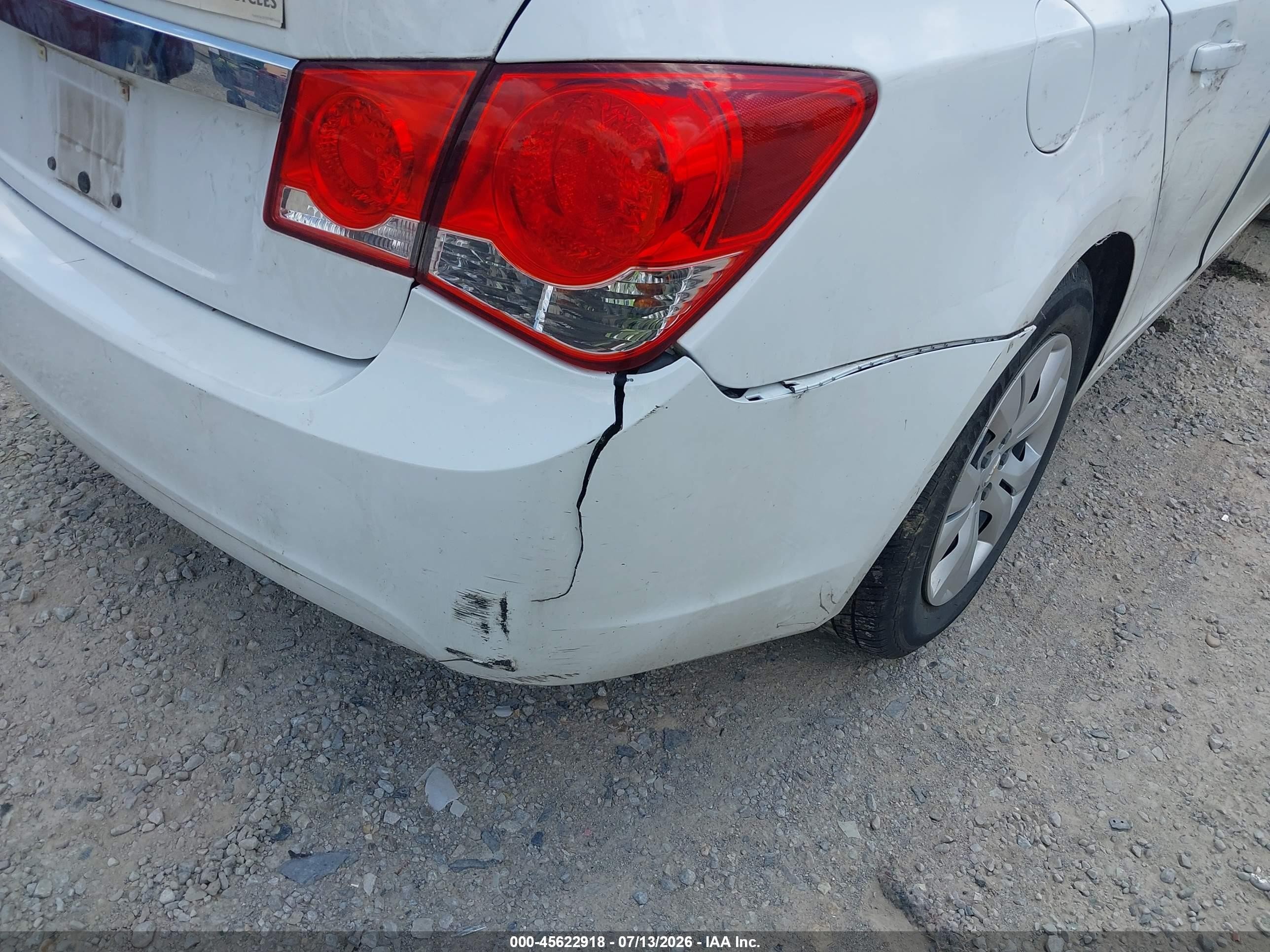 2014 Chevrolet Cruze Ls Auto White vin: 1G1PA5SH5E7199128