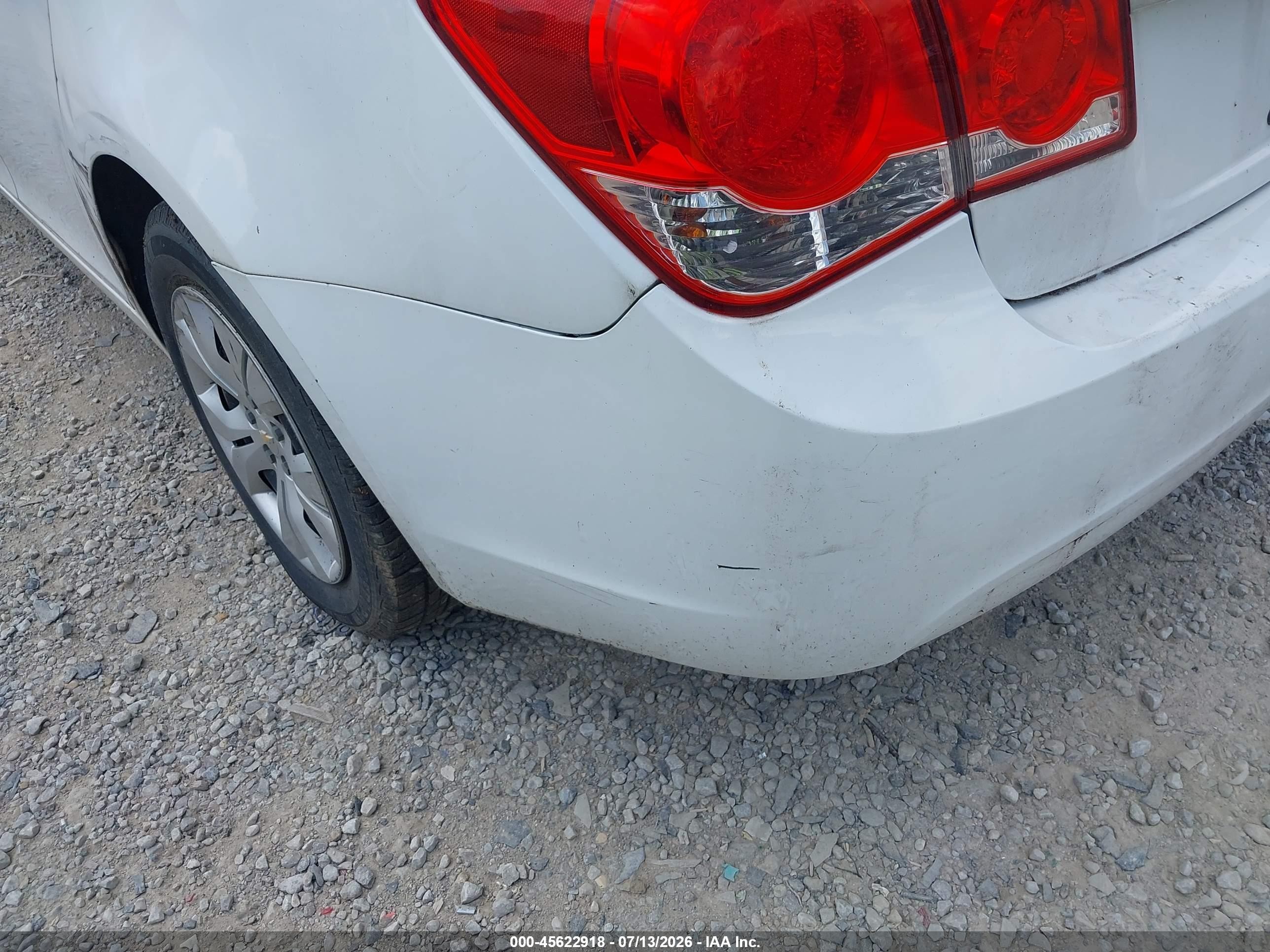 2014 Chevrolet Cruze Ls Auto White vin: 1G1PA5SH5E7199128
