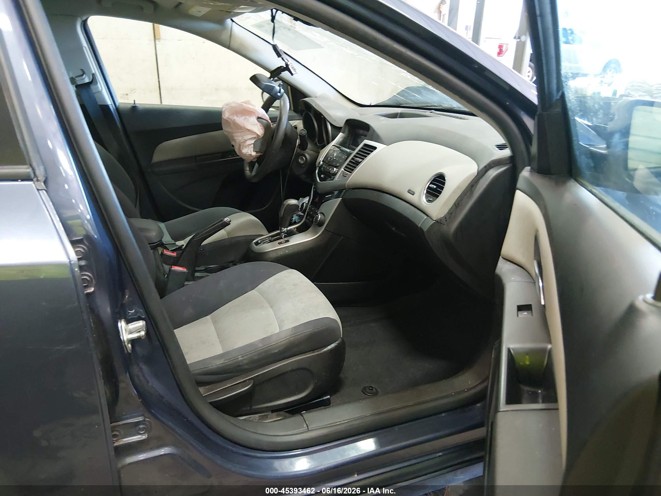 2014 Chevrolet Cruze Ls Auto Gray vin: 1G1PA5SH5E7248151