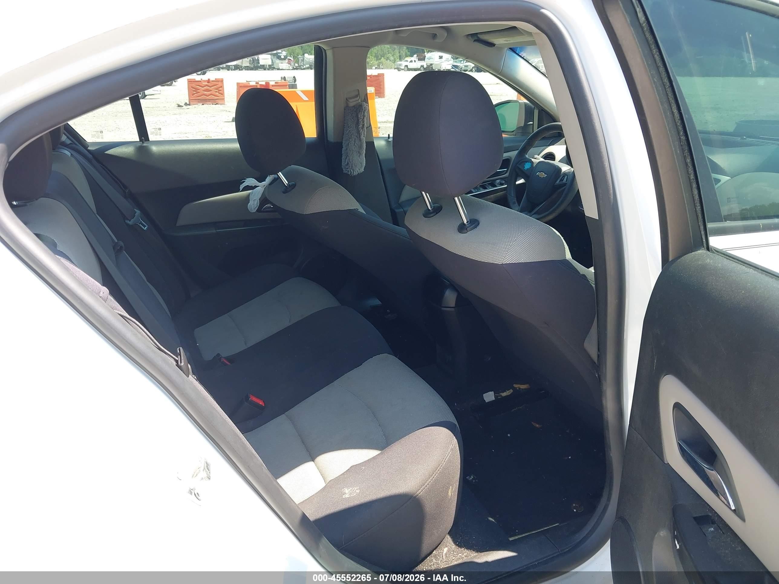 2014 Chevrolet Cruze Ls Auto White vin: 1G1PA5SH5E7313113