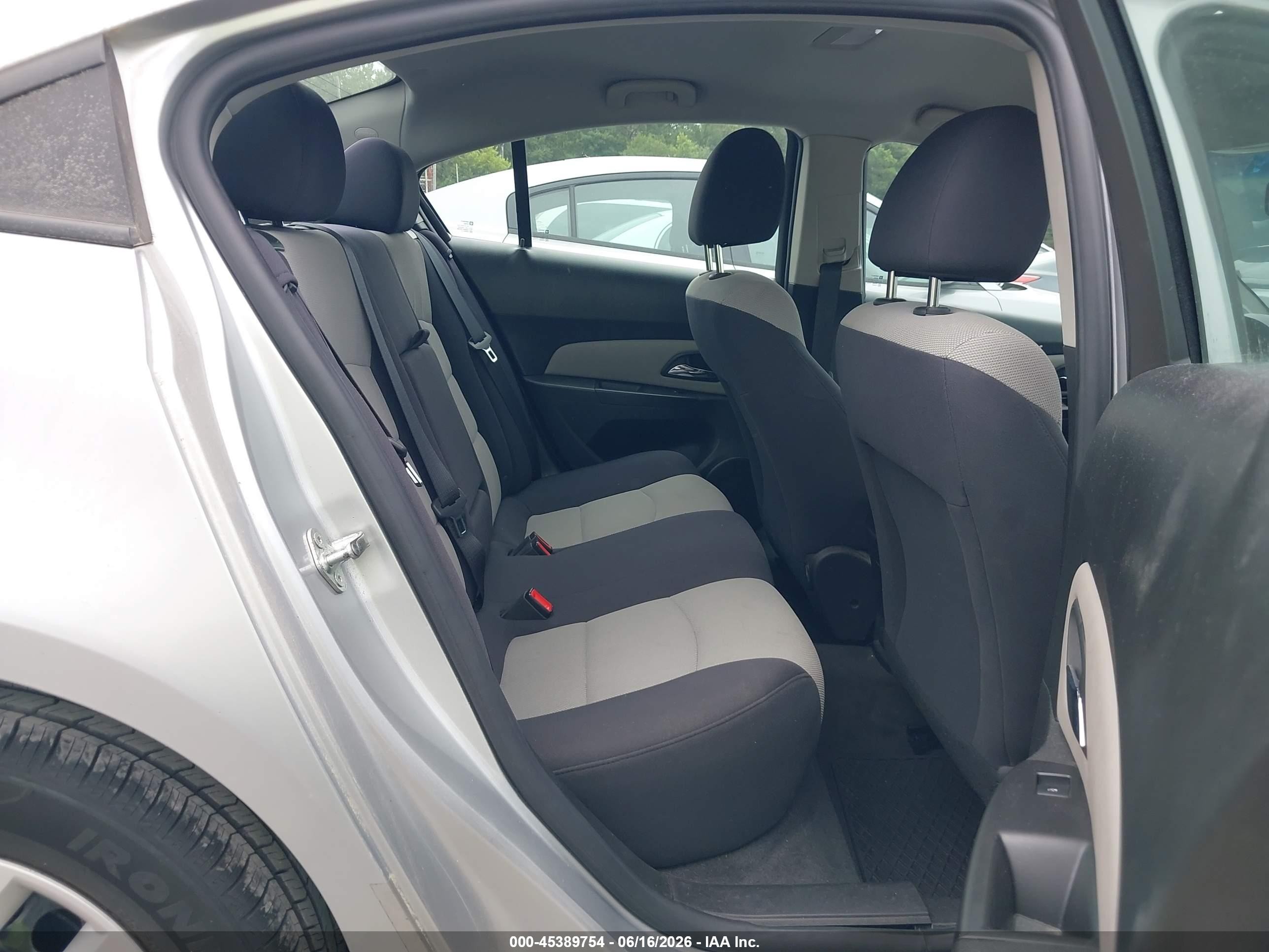 2014 Chevrolet Cruze Ls Auto Silver vin: 1G1PA5SH5E7318571